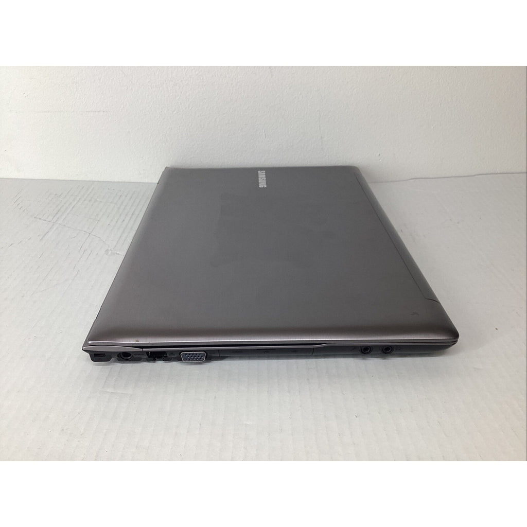 Samsung QX411 14" NP-QX411L-W01UB Intel Core i5 6GB RAM 640GB HDD - For Parts