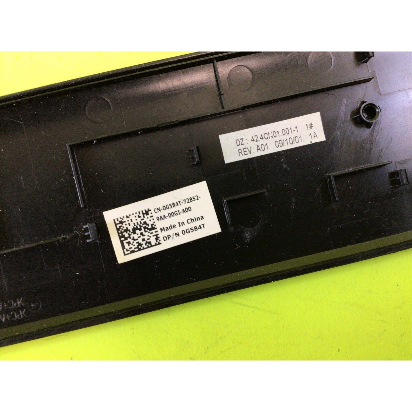 Dell Inspiron 1750 Keyboard Bezel Hinge Cover Power Button G584T 0G584T