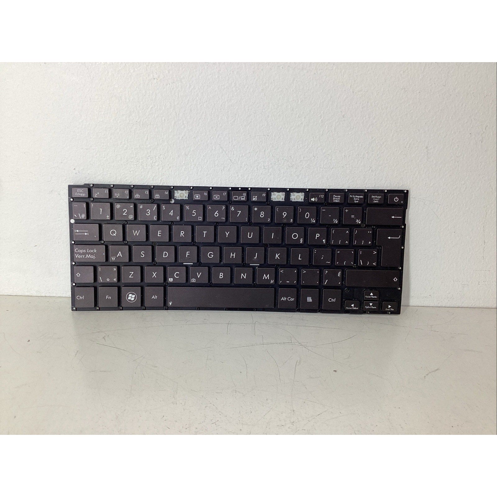 ASUS Keyboard 0KNB0-563DUS00 PK130SQ1A26 - For Parts