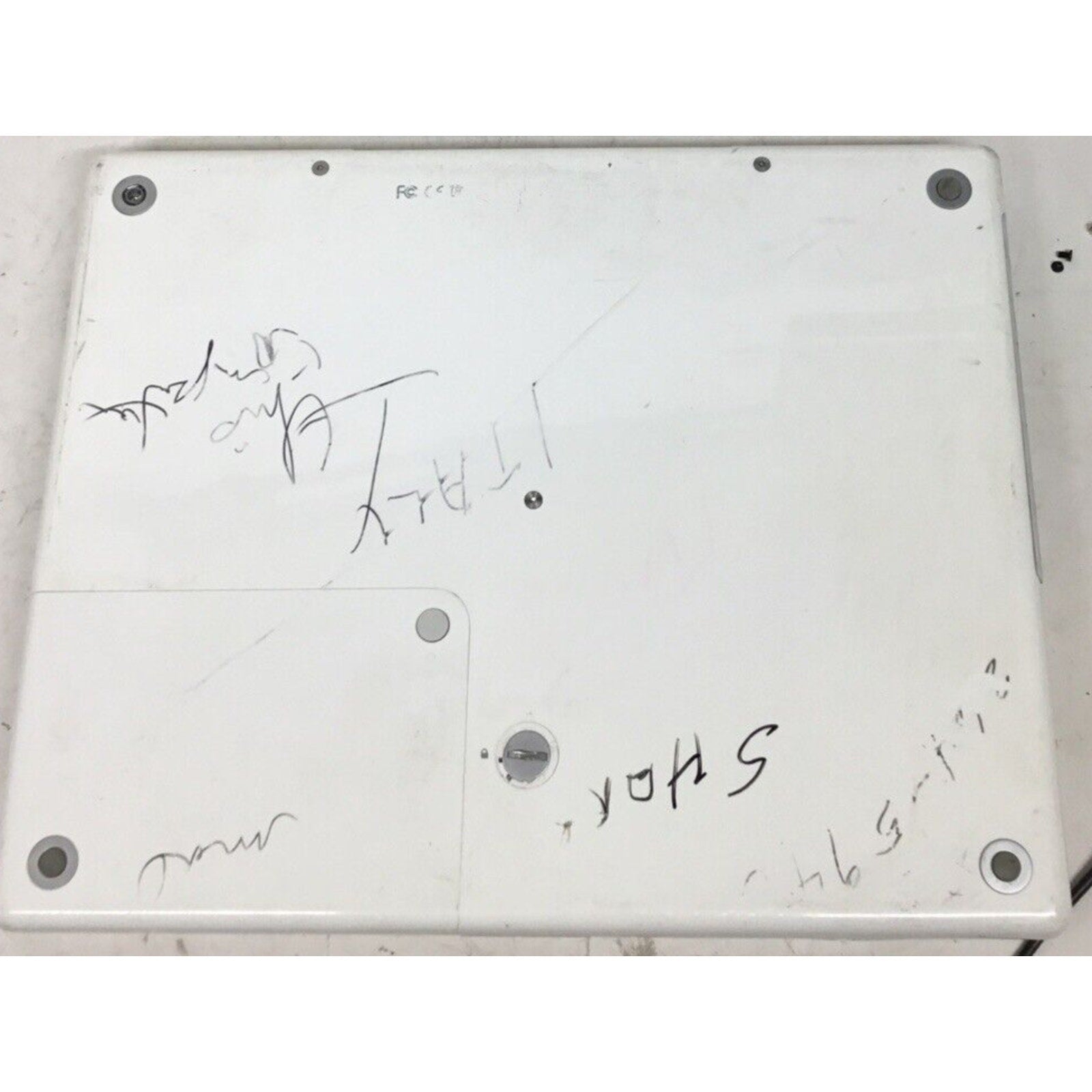 For Parts Only Apple iBook G4 Laptop (Working Screen) (No HDD)