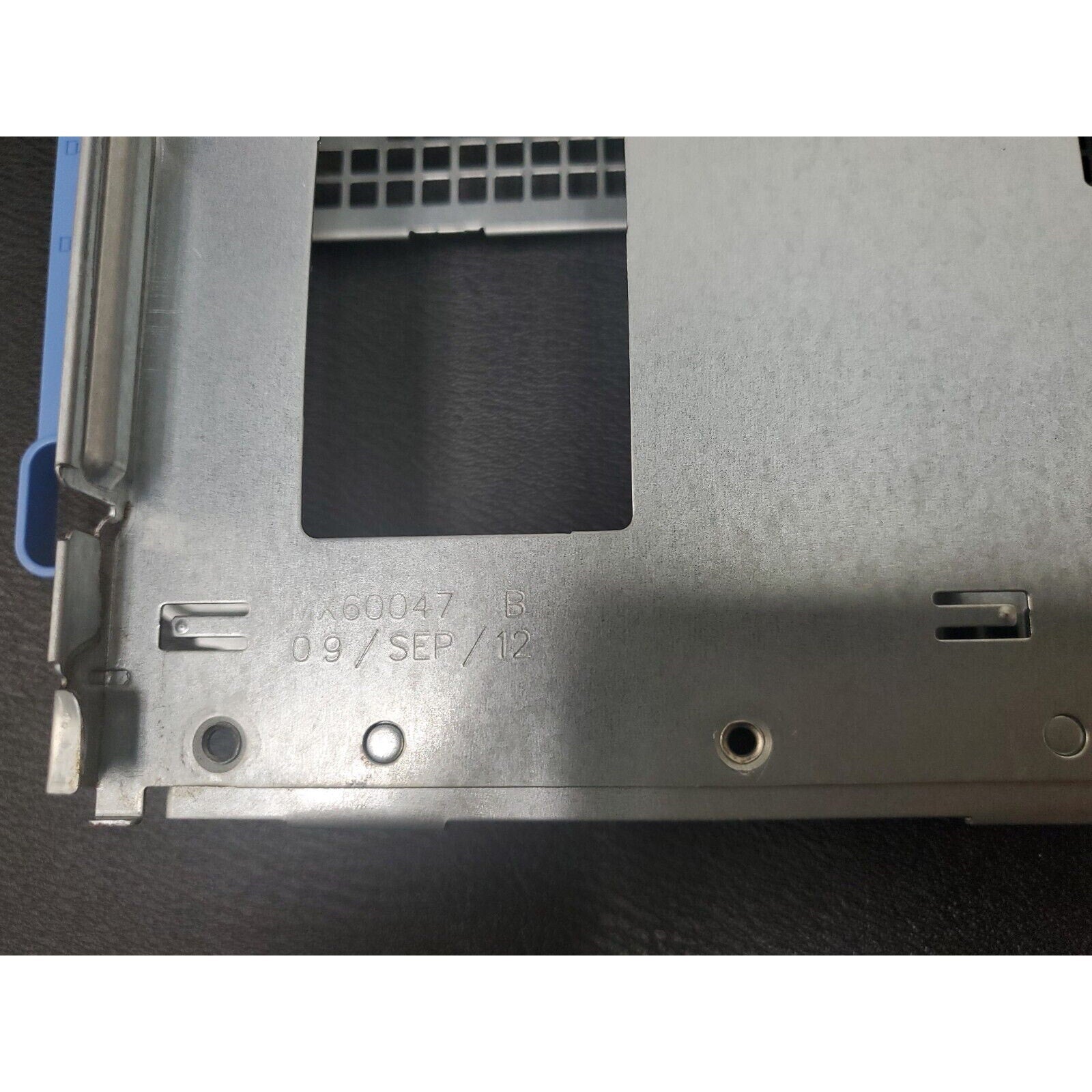 DELL OptiPlex 3010 SFF MX60047 B MZ60045 A 3.5" Hard Drive Cage Caddy 66-1