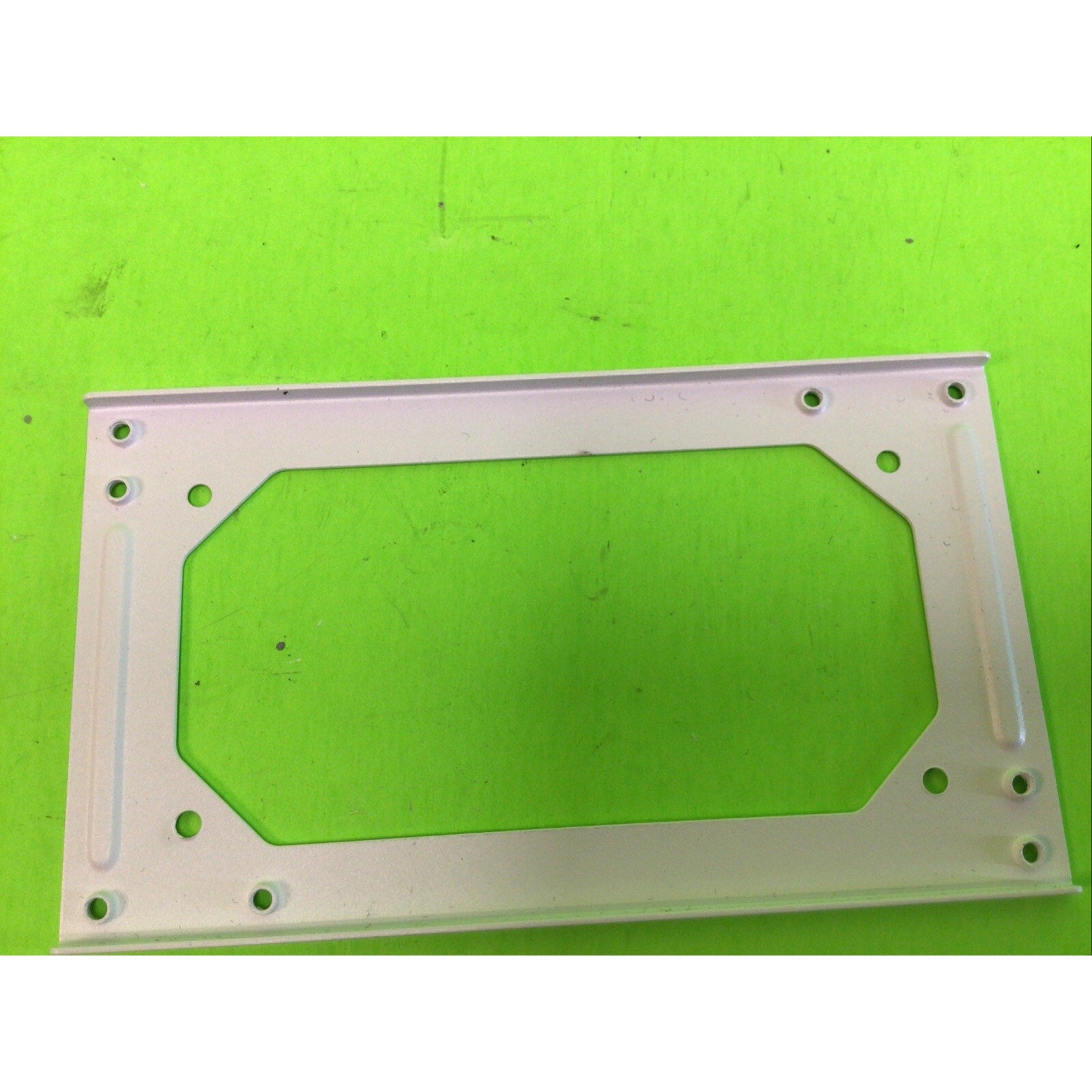 Cooler Master V850 SFX White Edition Rear Case Bracket