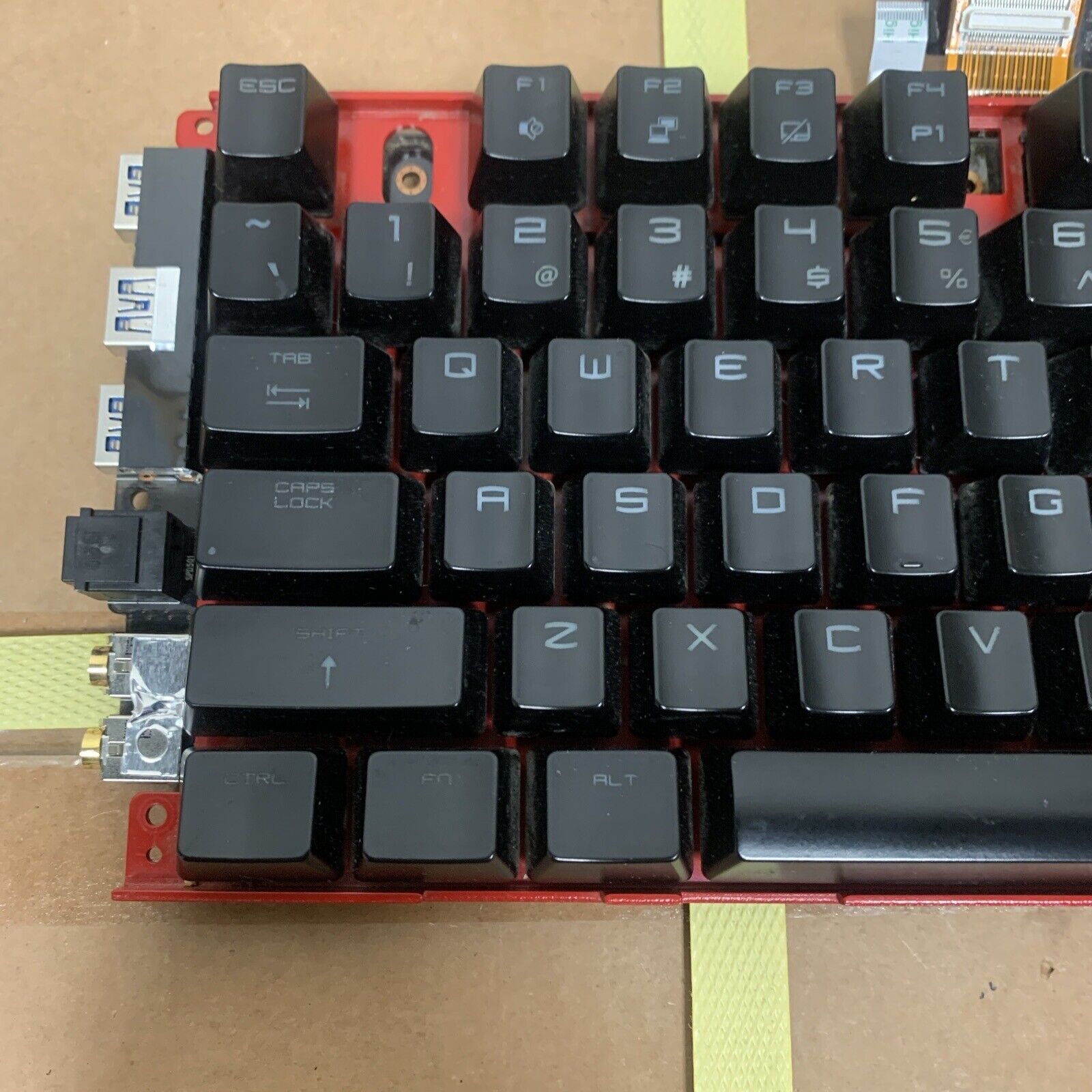 MSI GT83VR 6RF Laptop Keyboard - FOR PARTS