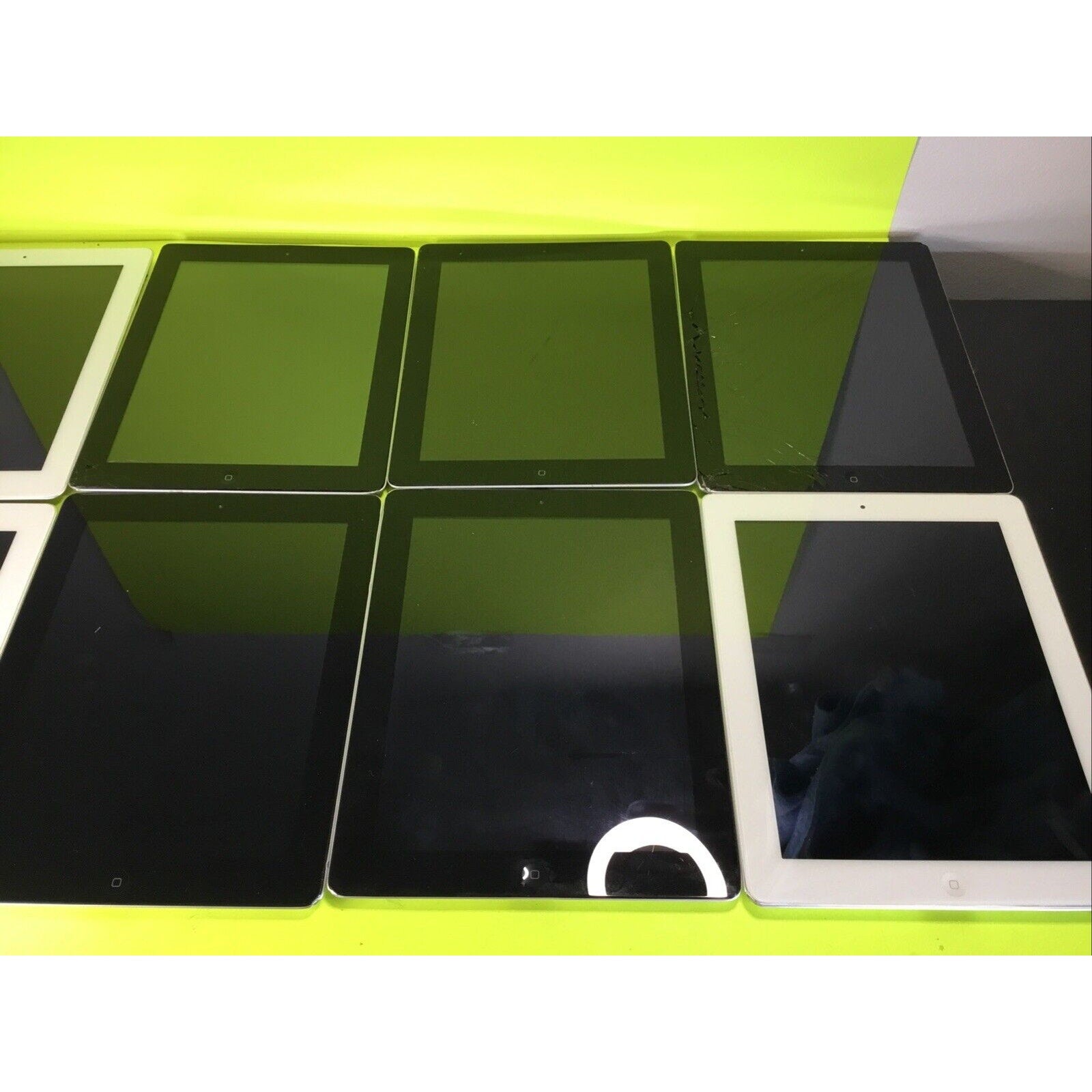 Lot of 8 Vintage iPad 3/4 FOR PARTS GOLD RECOVERY or RARE EARTH RECOVERY