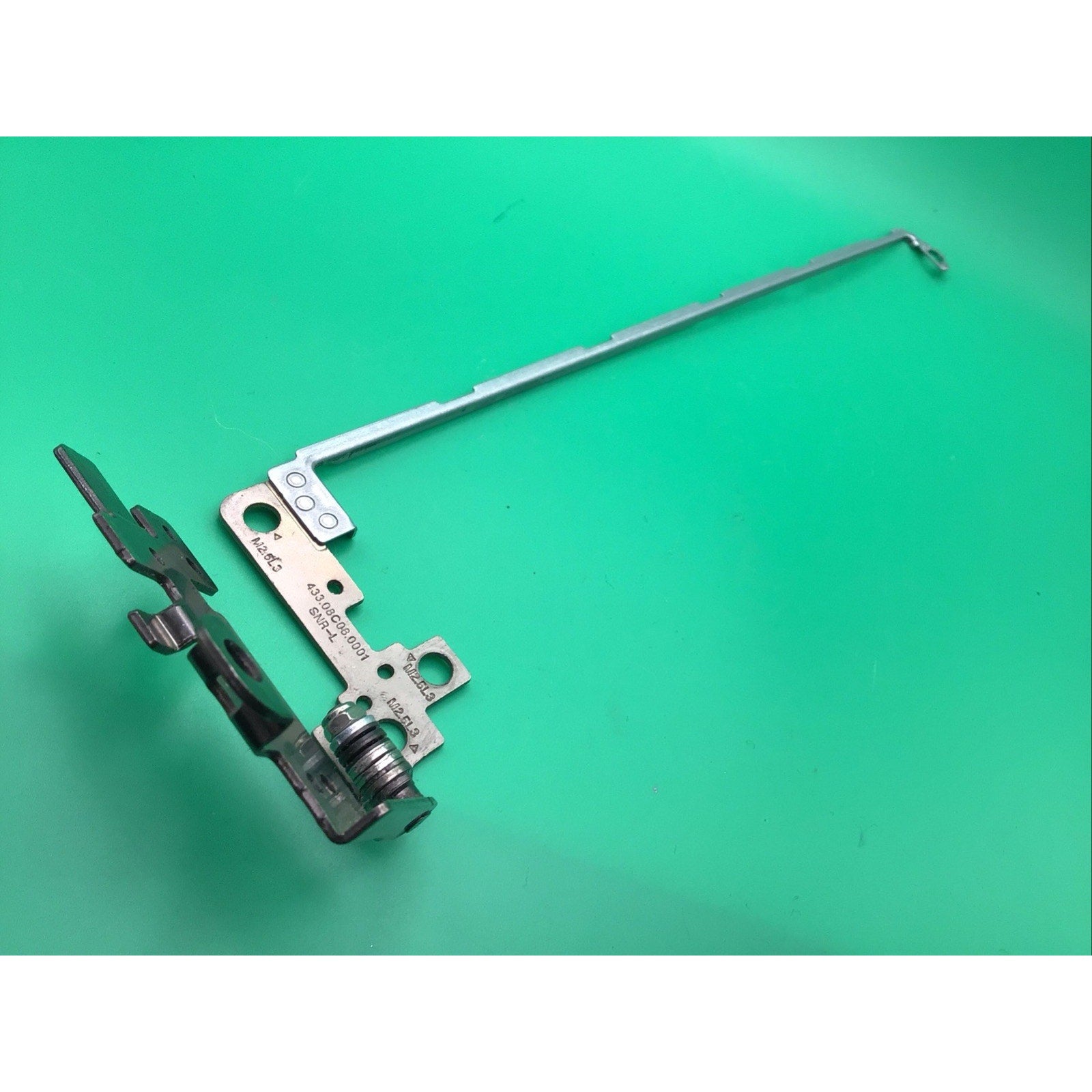 HP Pavilion 17-X114DX Left LCD Hinge 433.08C06.0001