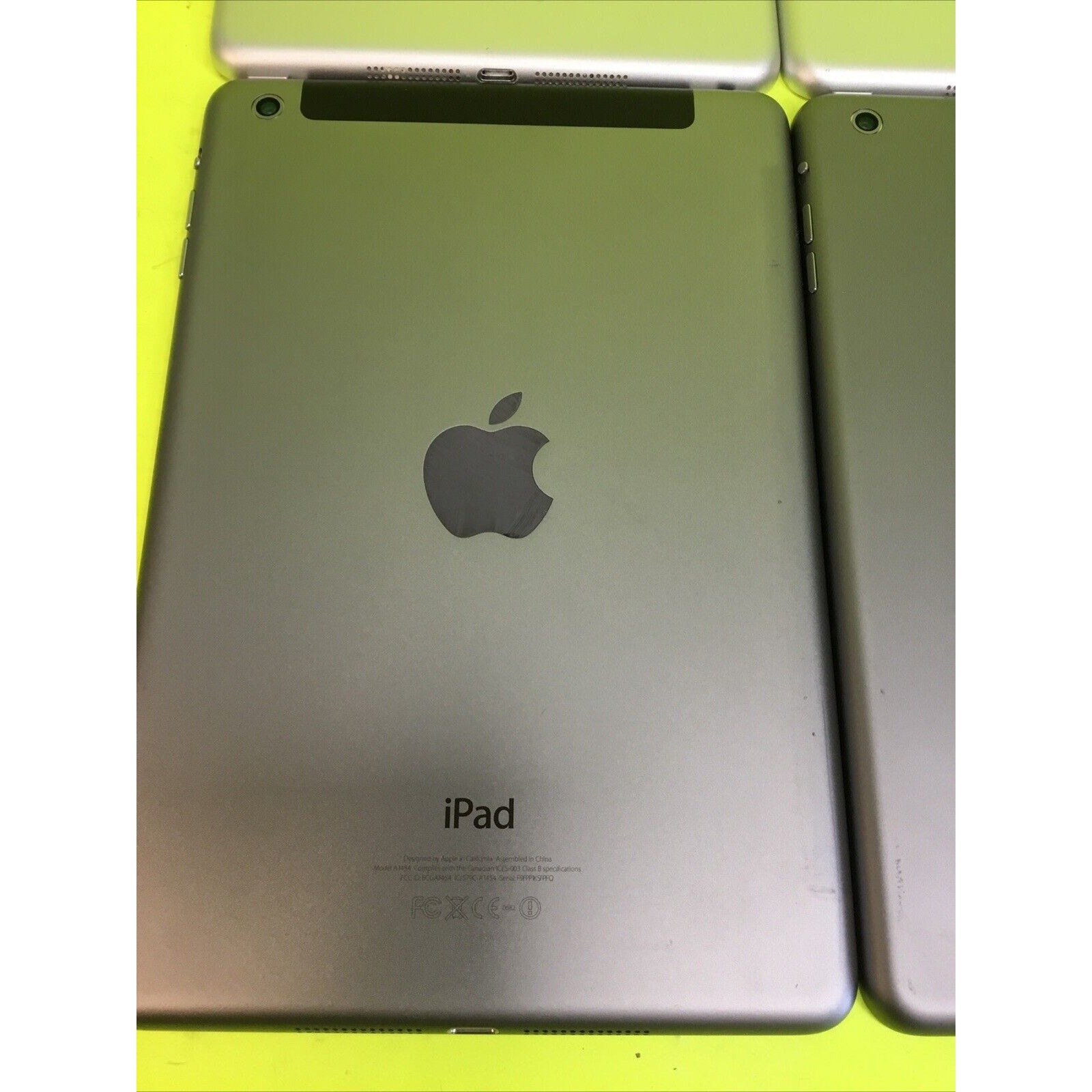 Lot of 4 Apple iPad Mini 1 and 2 FOR PARTS GOLD or RARE EARTH RECYCLE