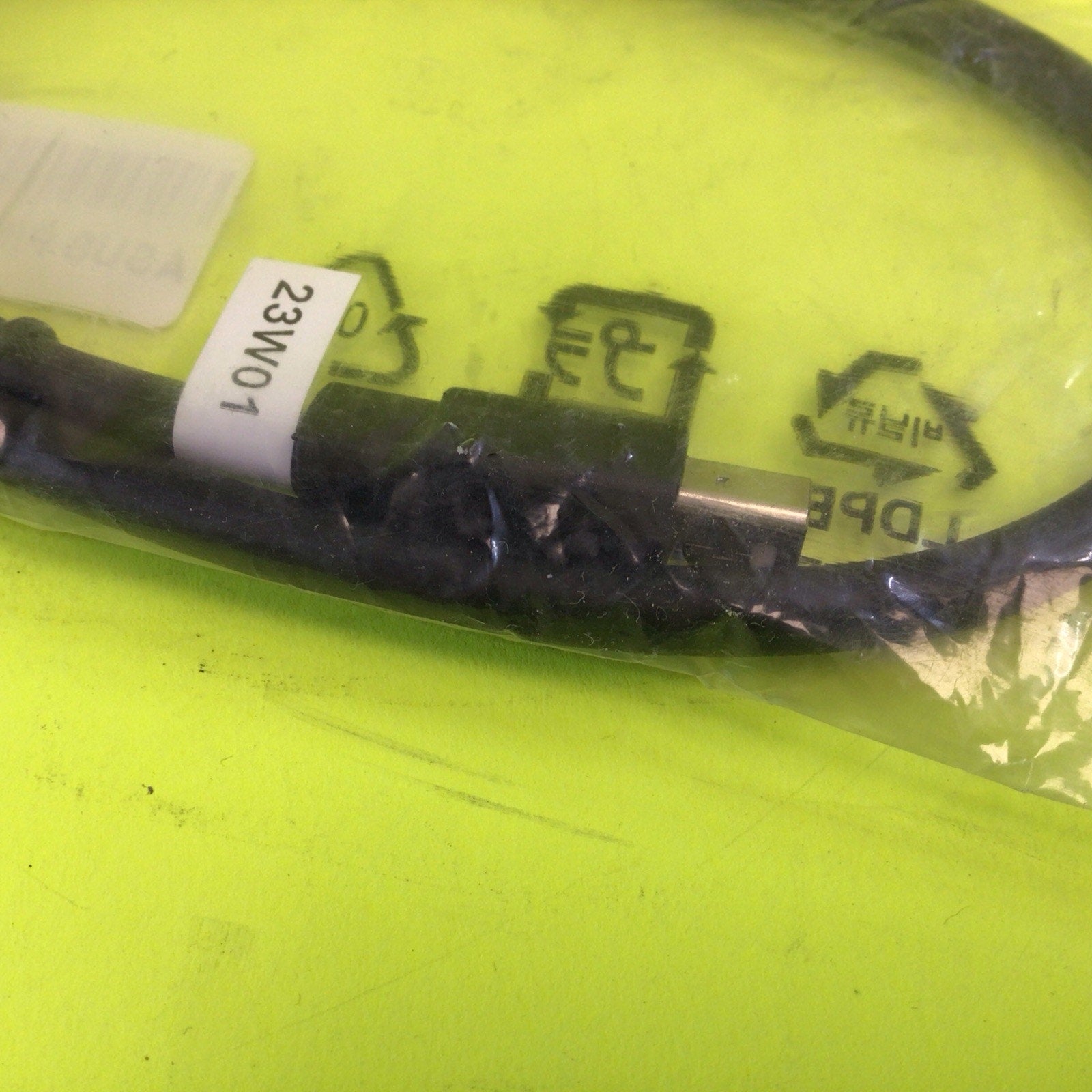 Asus Mini Display Port to Display Port P/N: 14001-01190000