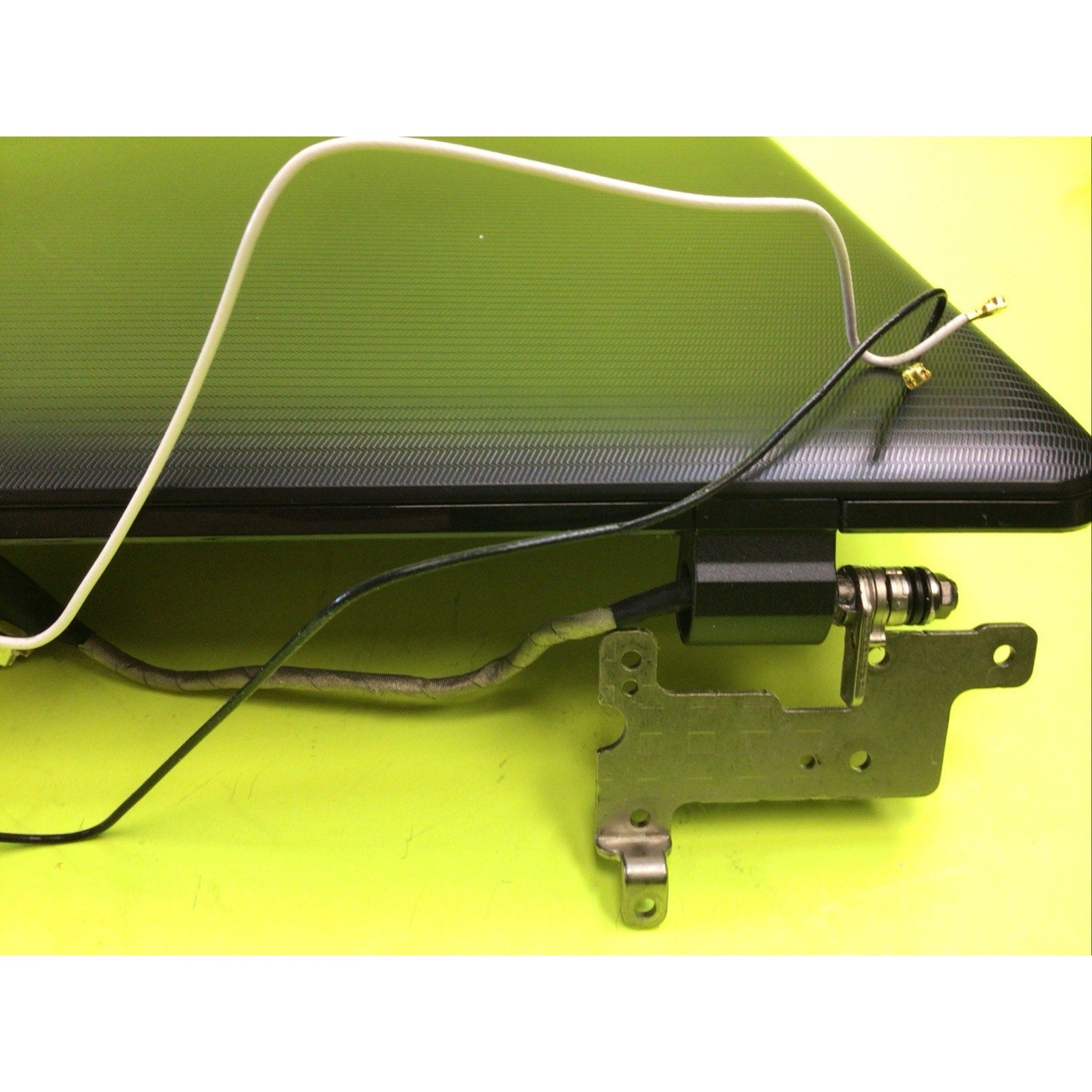 ASUS X75A 17.3" Laptop LCD Assembly