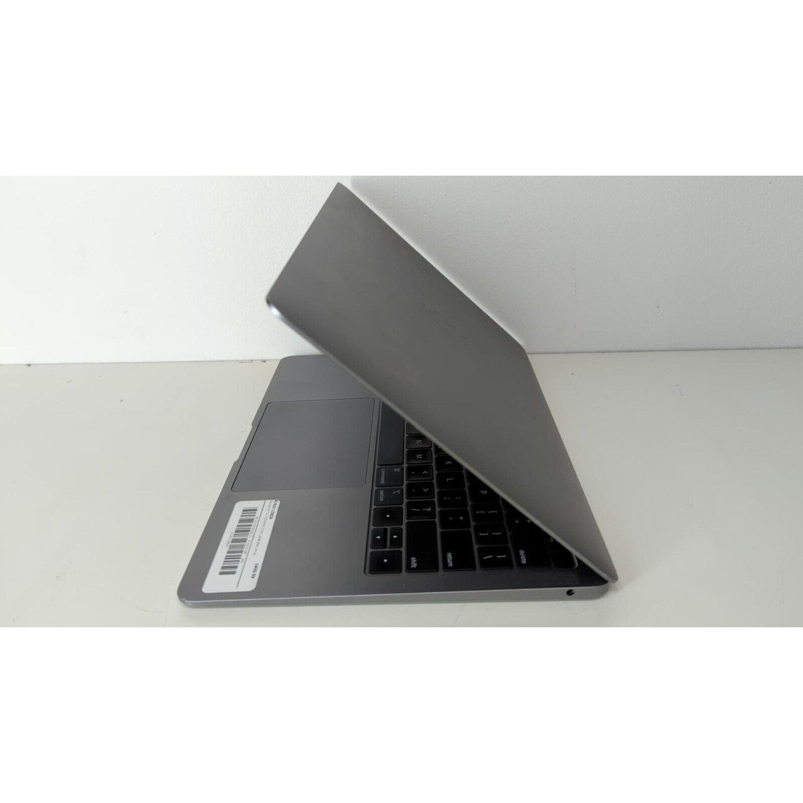 MacBook Air 13" - Core i5, 8GB RAM, 128GB SSD - A1932