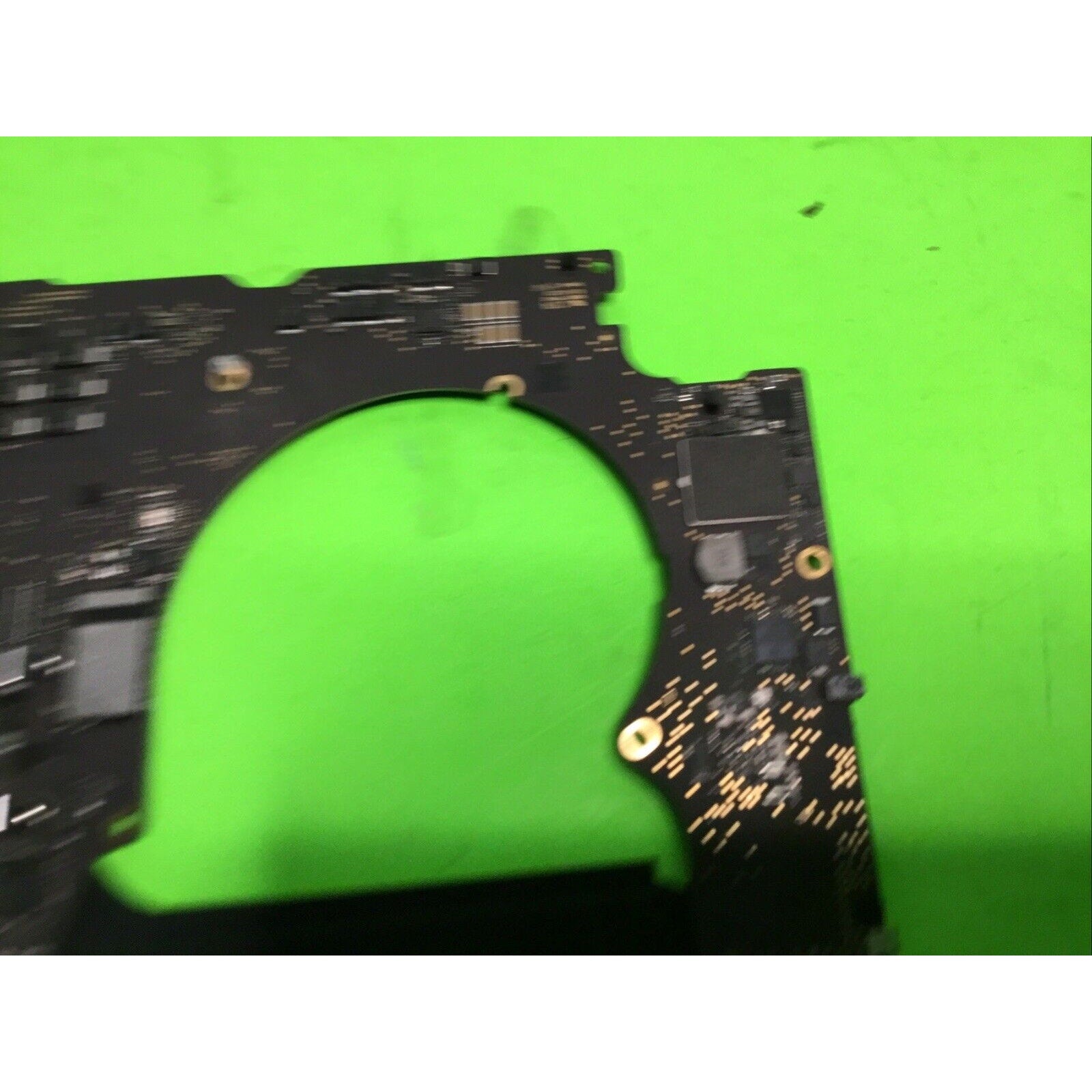 Logic Board for Apple MacBook 15" a1707 2.6Ghz i7 256GB 820-00281-A w/Touch ID