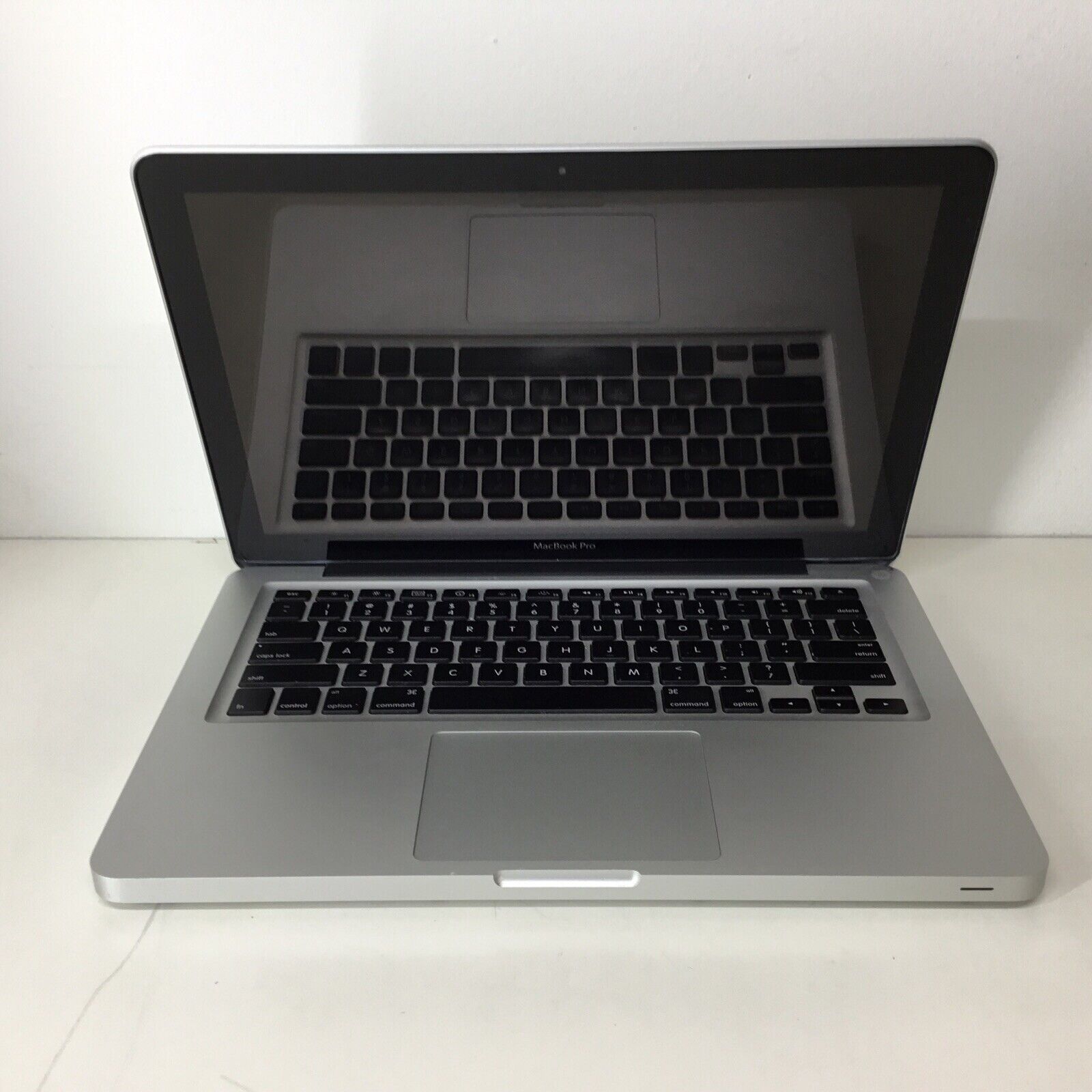 Apple MacBook Pro 13" Mid 2009 Core 2 Duo 2.26GHz 160GB HDD 2GB DDR3 - For Parts