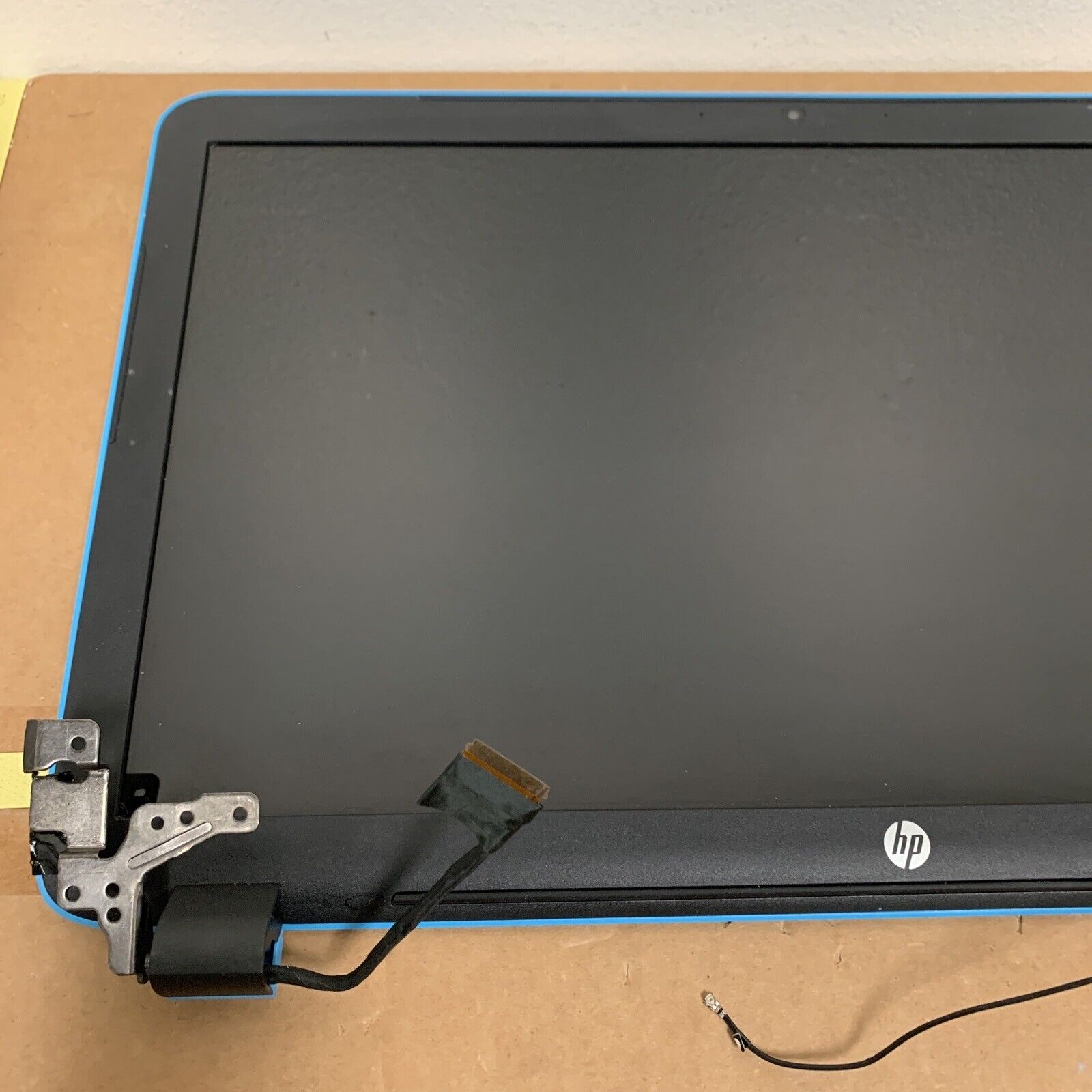 HP PAVILION 17-F028NR 17.3" WXGA++ LAPTOP LED LCD SCREEN Assembly - BLUE Color