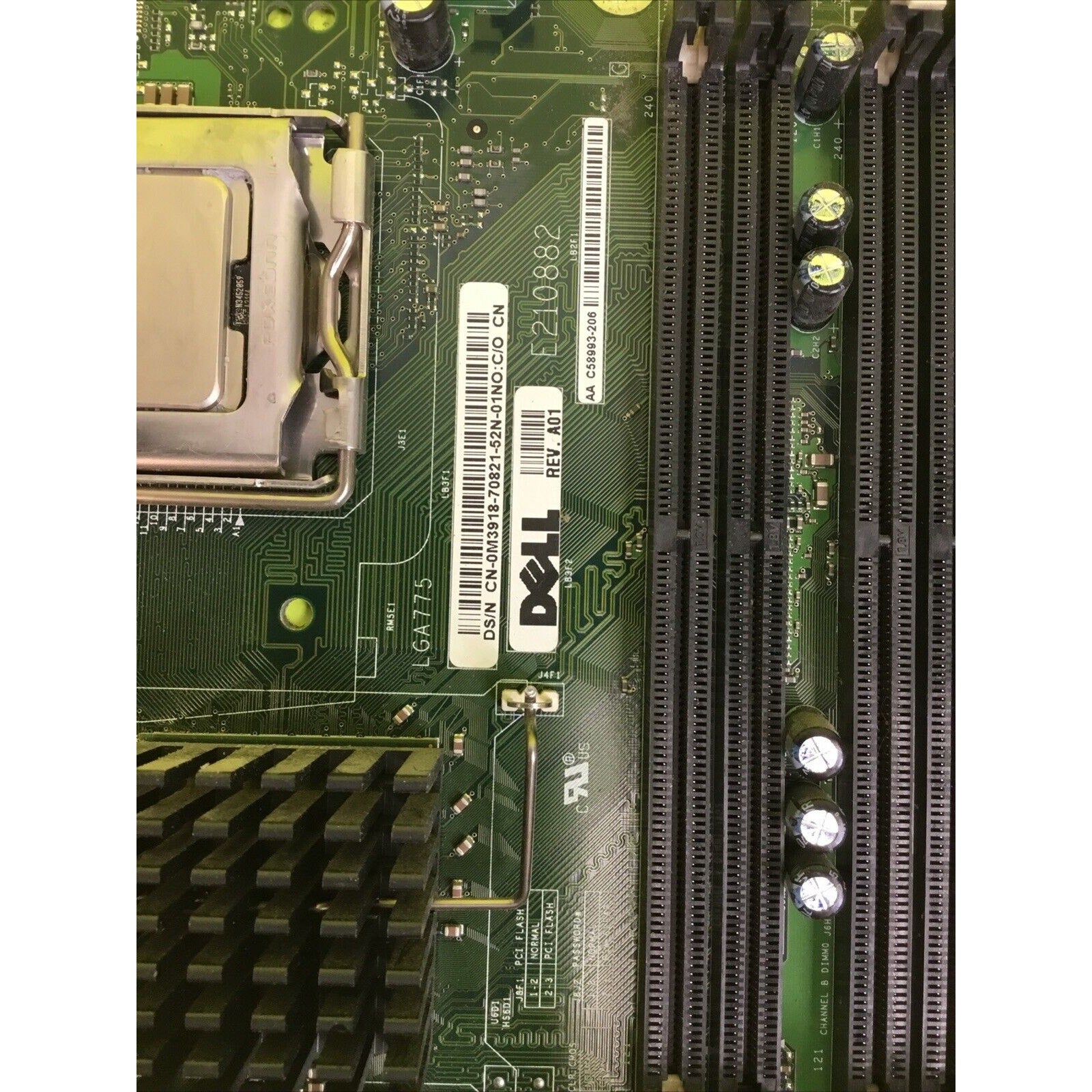 Intel e210882 LGA775 Motherboard with Pentium 4 FOR PARTS or REPAIR