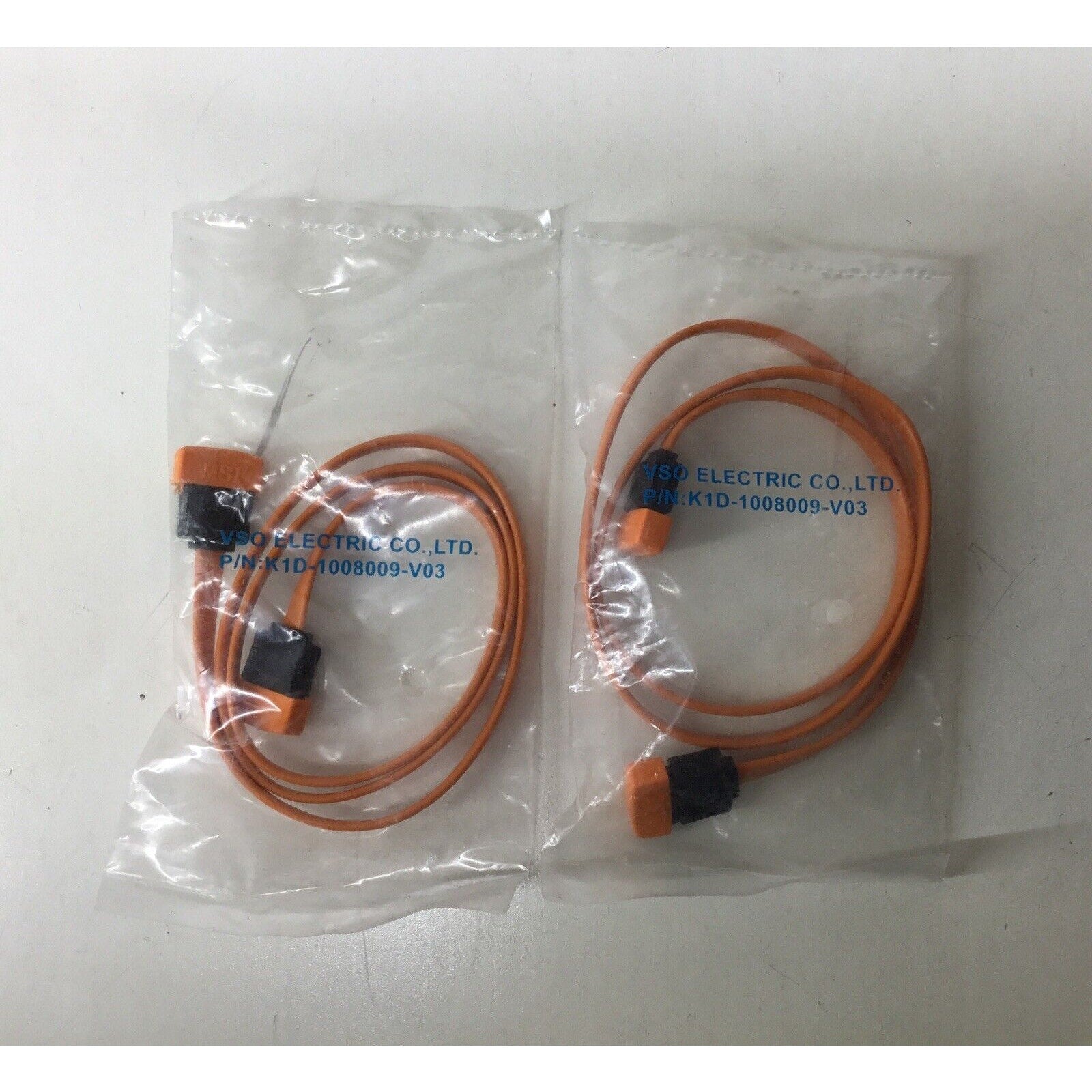 Lot of 2 - VSO Electric K1D-1008009-V03 Orange ATA SATA Cable
