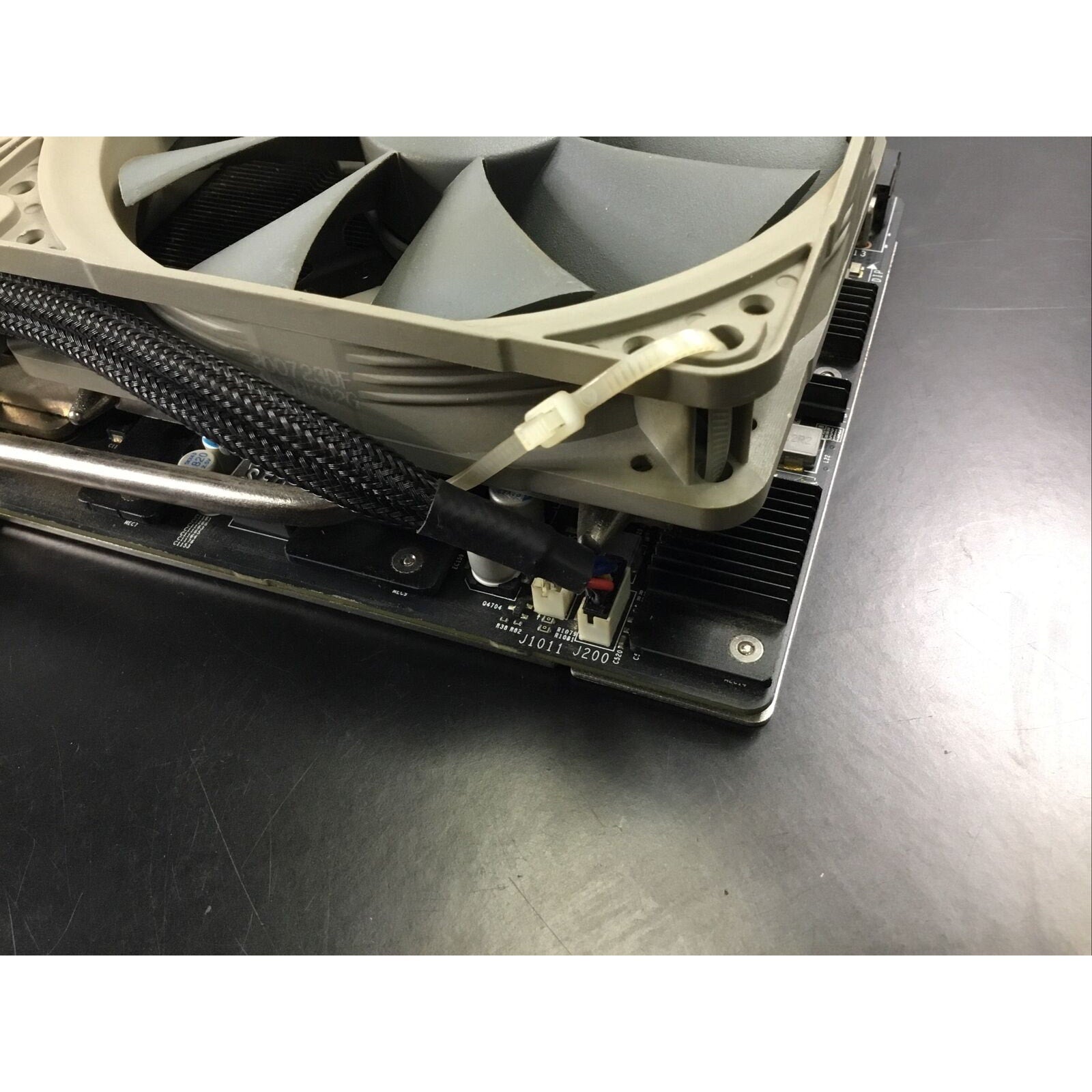 MSI GeForce GTX 1070 TI Titanium 8 GB Graphic Card CUSTOM FAN SHROUD