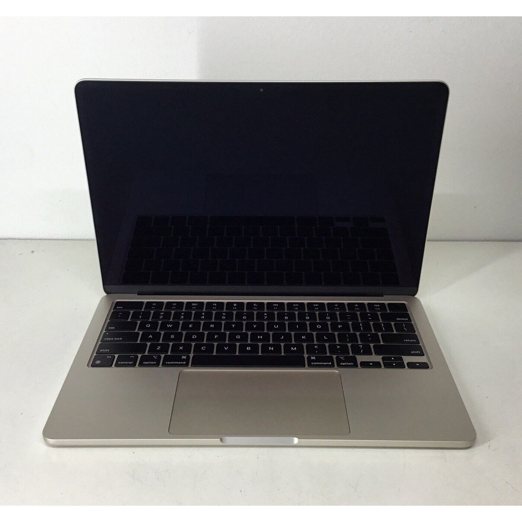 2024 Apple MacBook Air 13.6" M3 Chip 256 GB SSD 8GB RAM 8-Core GPU MRXT3LL/A
