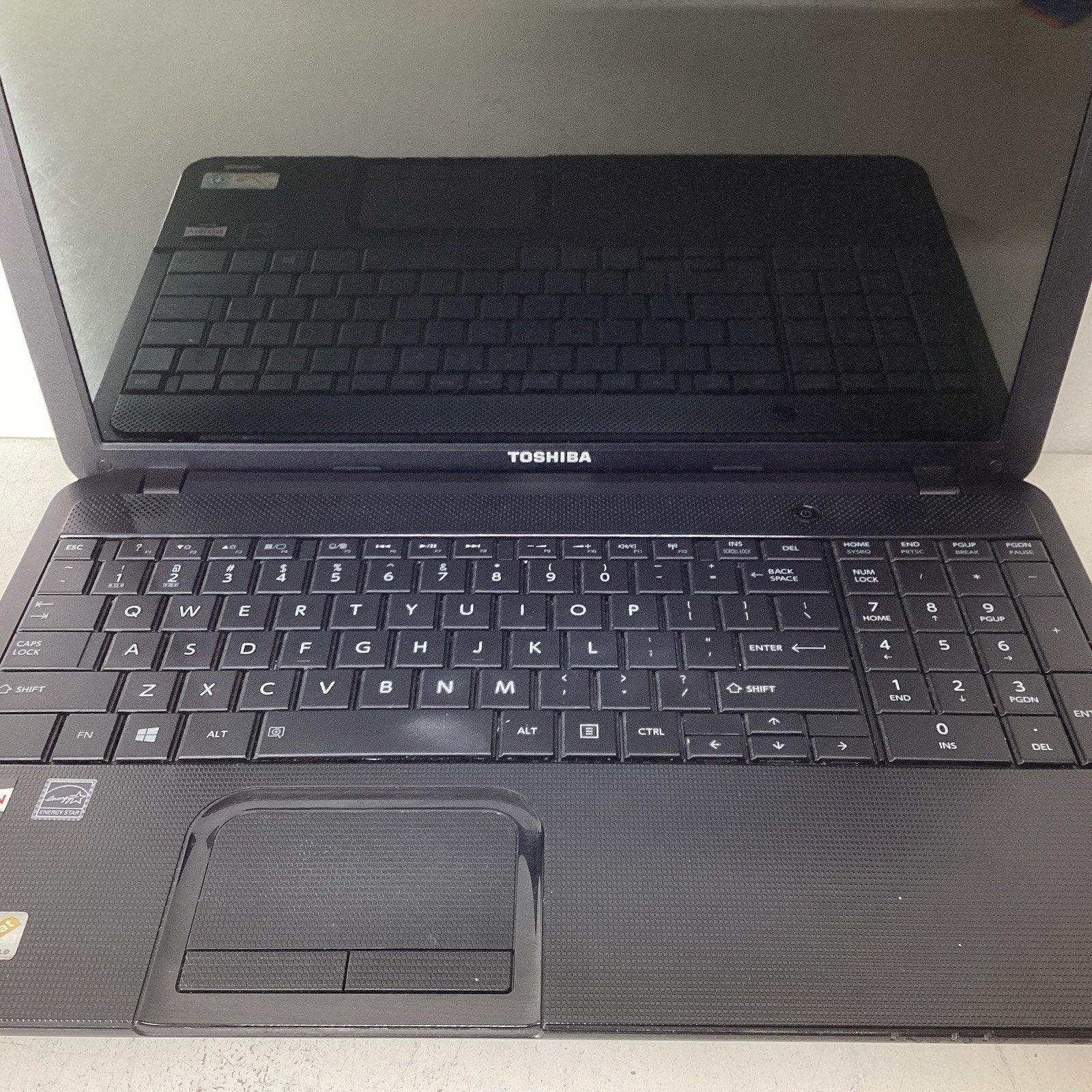 Toshiba Satellite C855D-S5106 15.6" Laptop Vision AMD 4GB RAM No HDD - For Parts