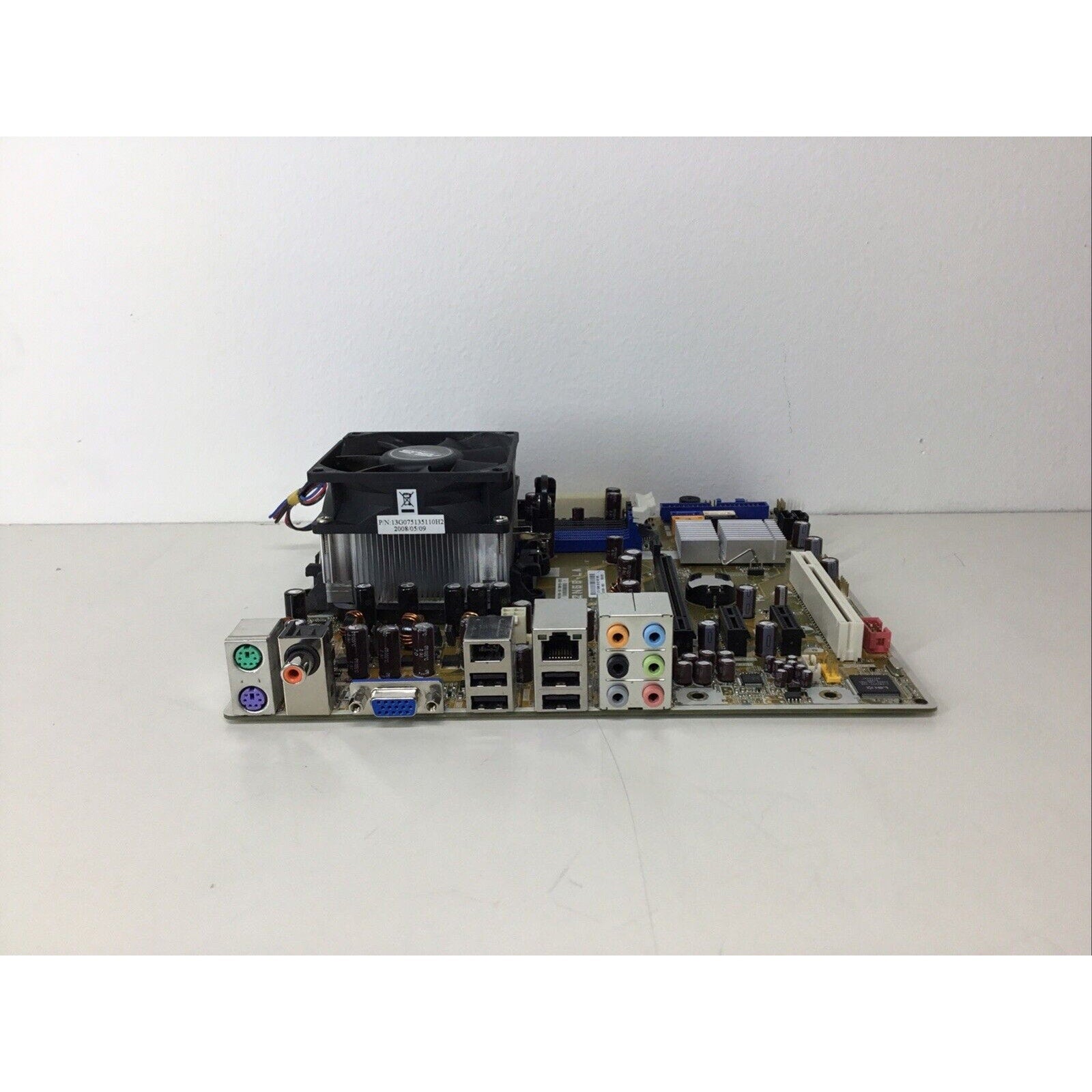 HP Desktop Motherboard M2N68-LA 5189-1661 w/ Fan and Heatsink - For Parts