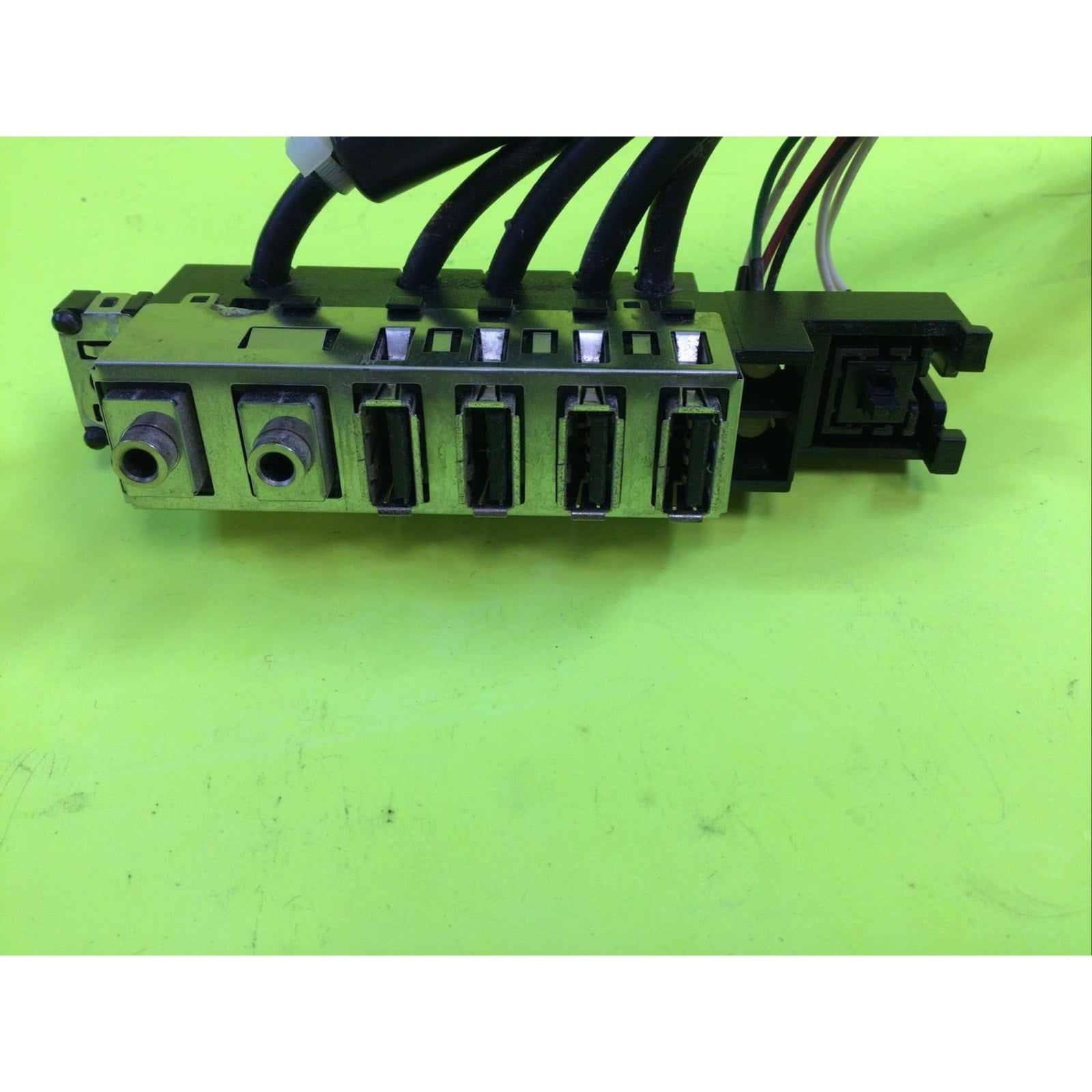 HP 6000 6005 USB Audio I/O Panel 611897-001