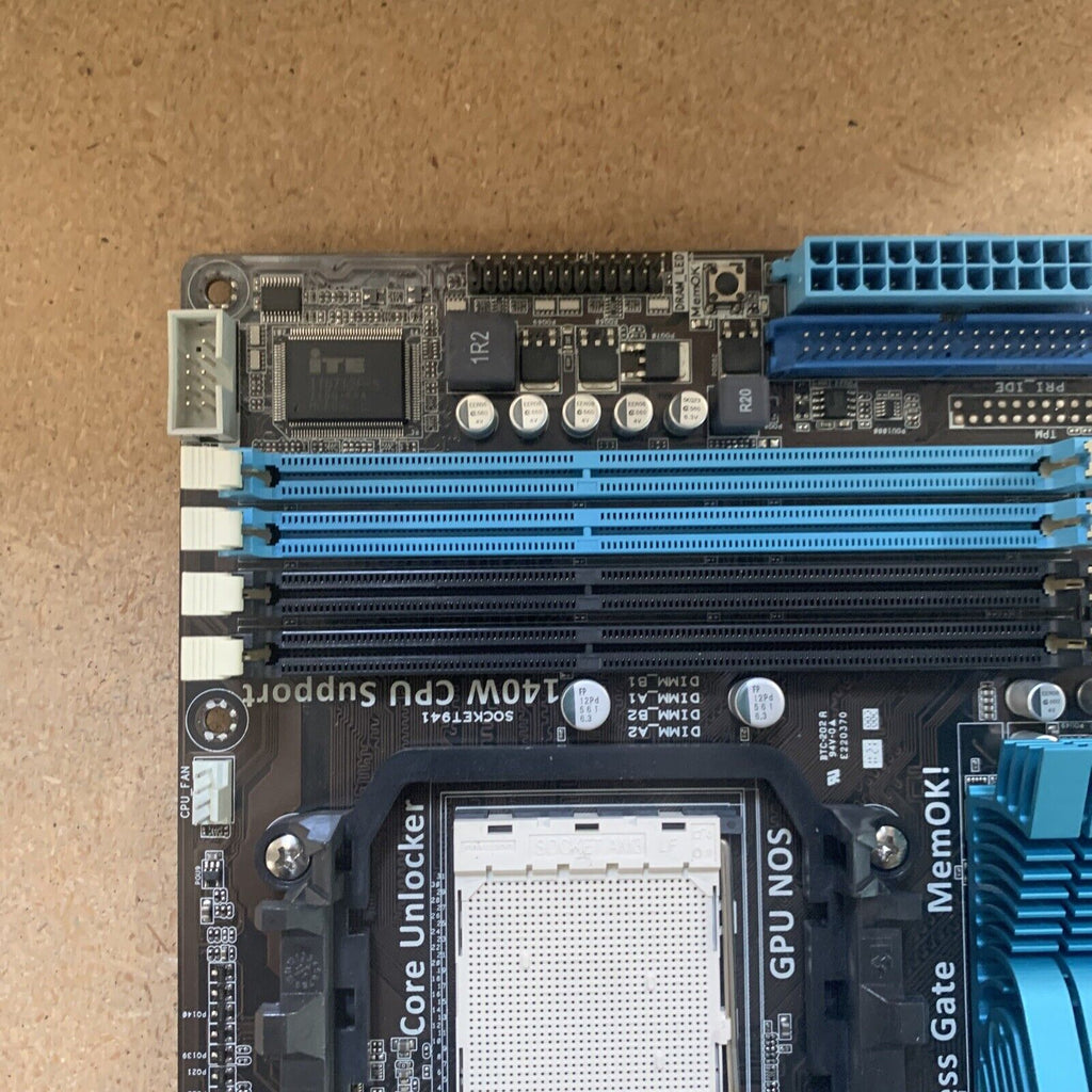 ASUS M4A88T-M R2.01 Socket AM3 AMD Motherboard With I/O Shield