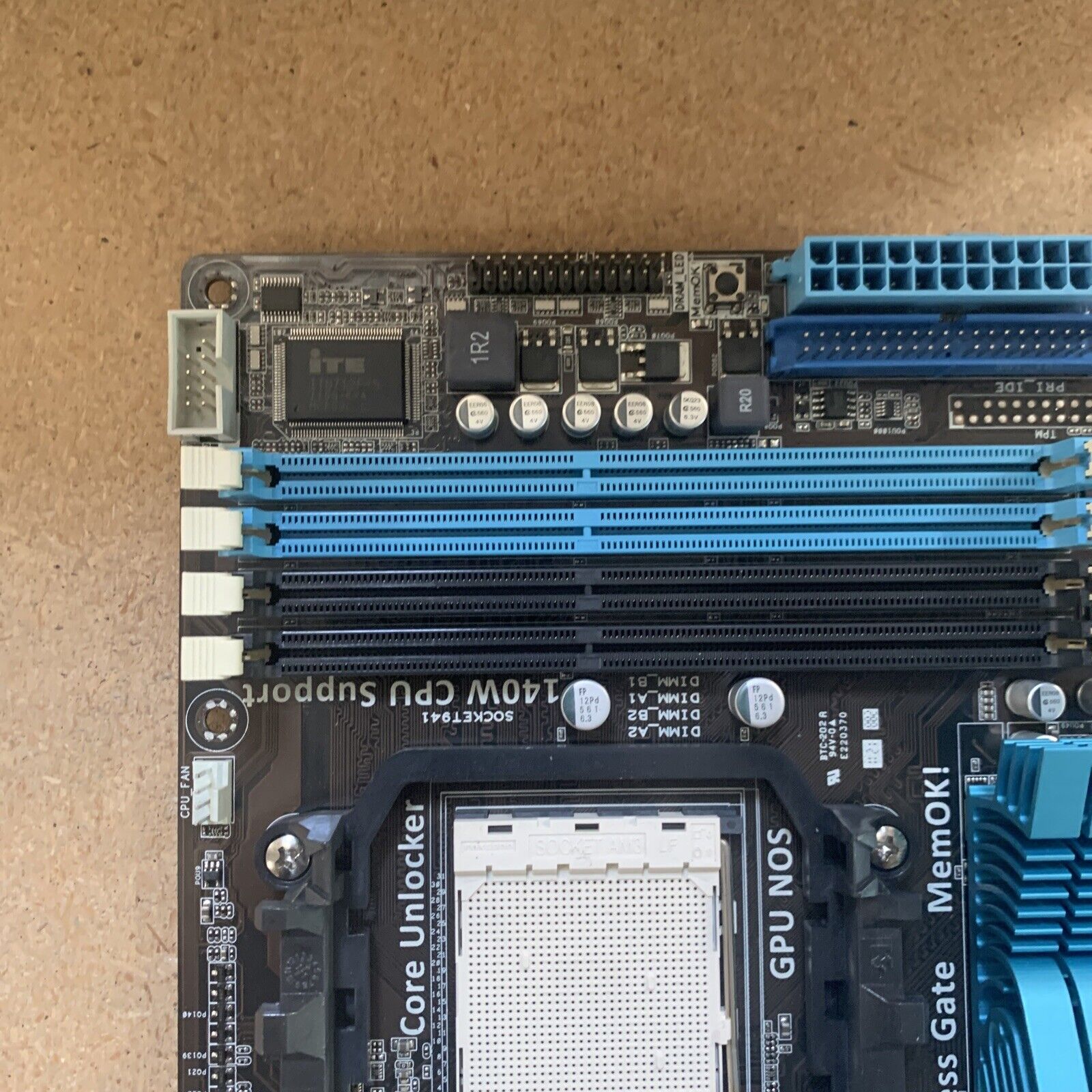 ASUS M4A88T-M R2.01 Socket AM3 AMD Motherboard With I/O Shield