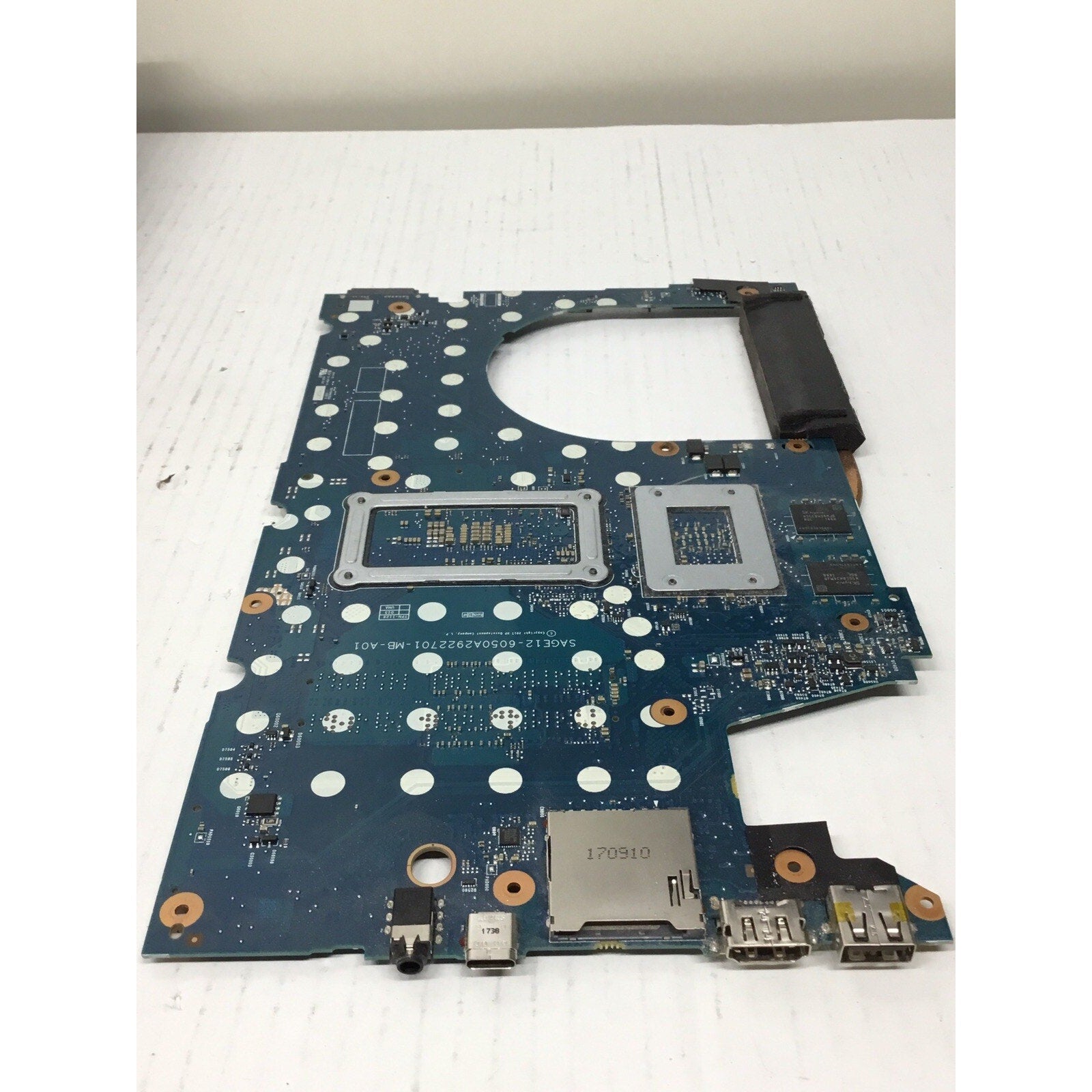 HP Envy 17-u Series i7-8550U Motherboard GeForce MX150 924006-601 6050A2922701