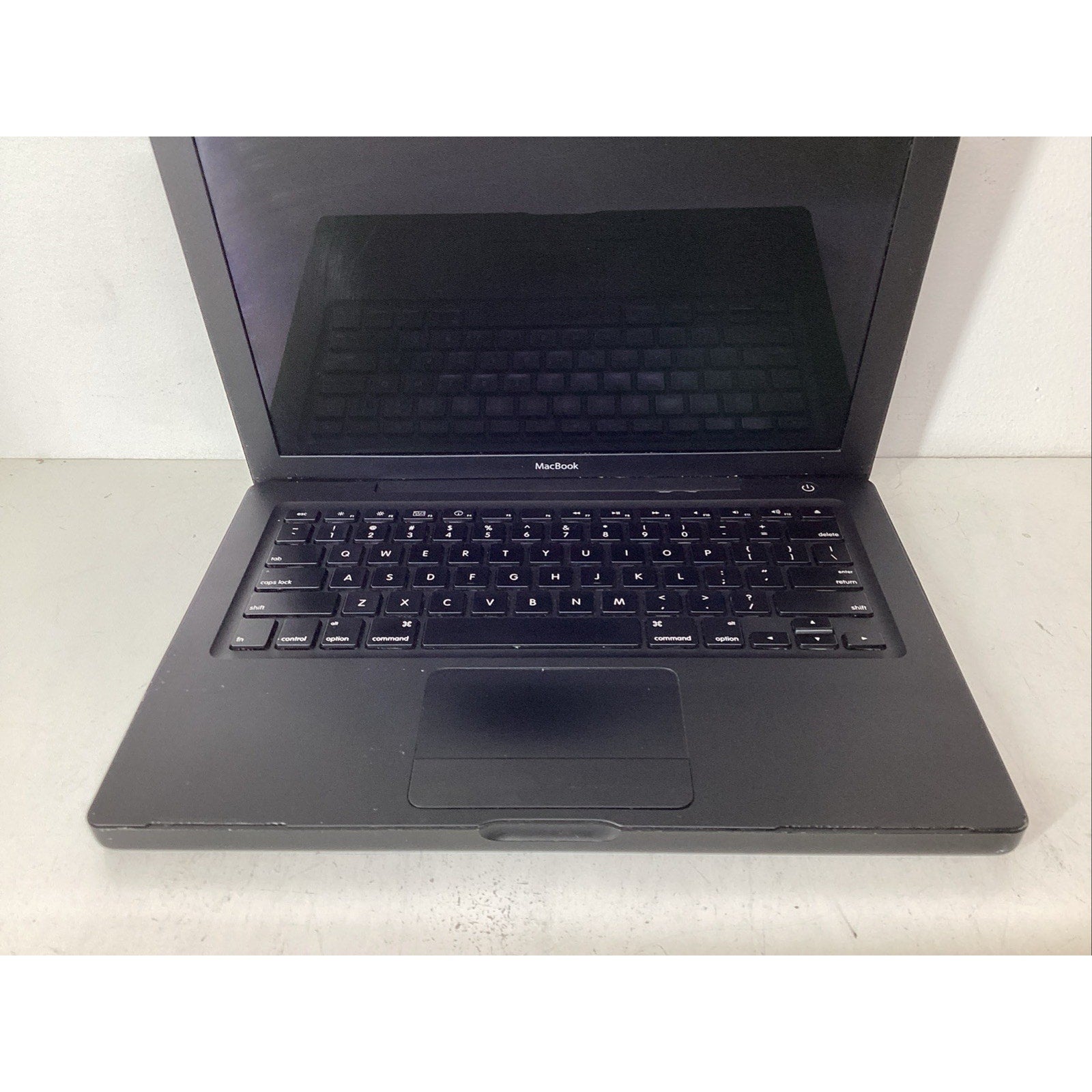 Black Apple MacBook A1181 Laptop 13.3" Intel Core Duo 2GB RAM No Batt-For Parts