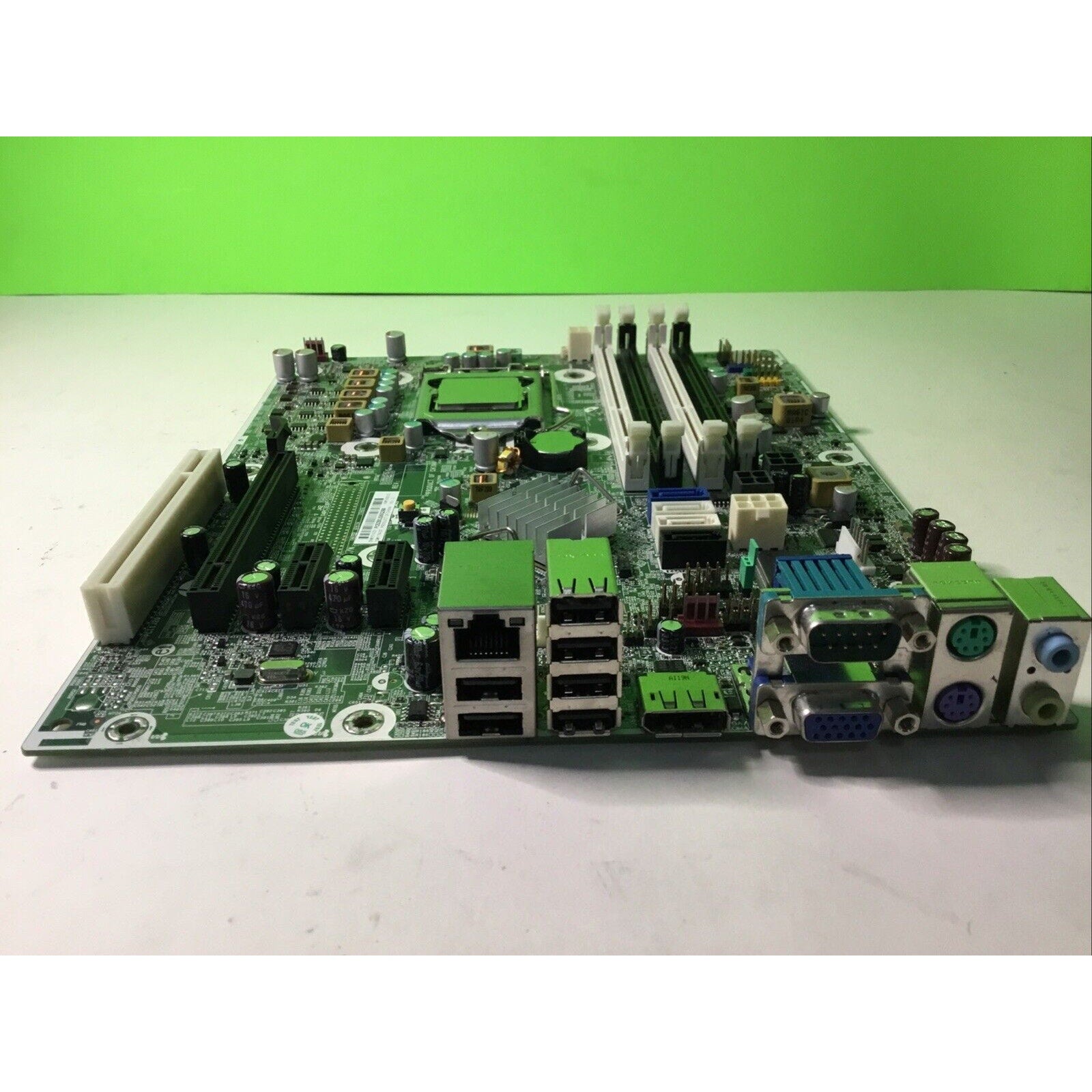 HP MOTHERBOARD SP#615114-001 / E93839 FXN1 / AS#614036-003 Core i3 2100