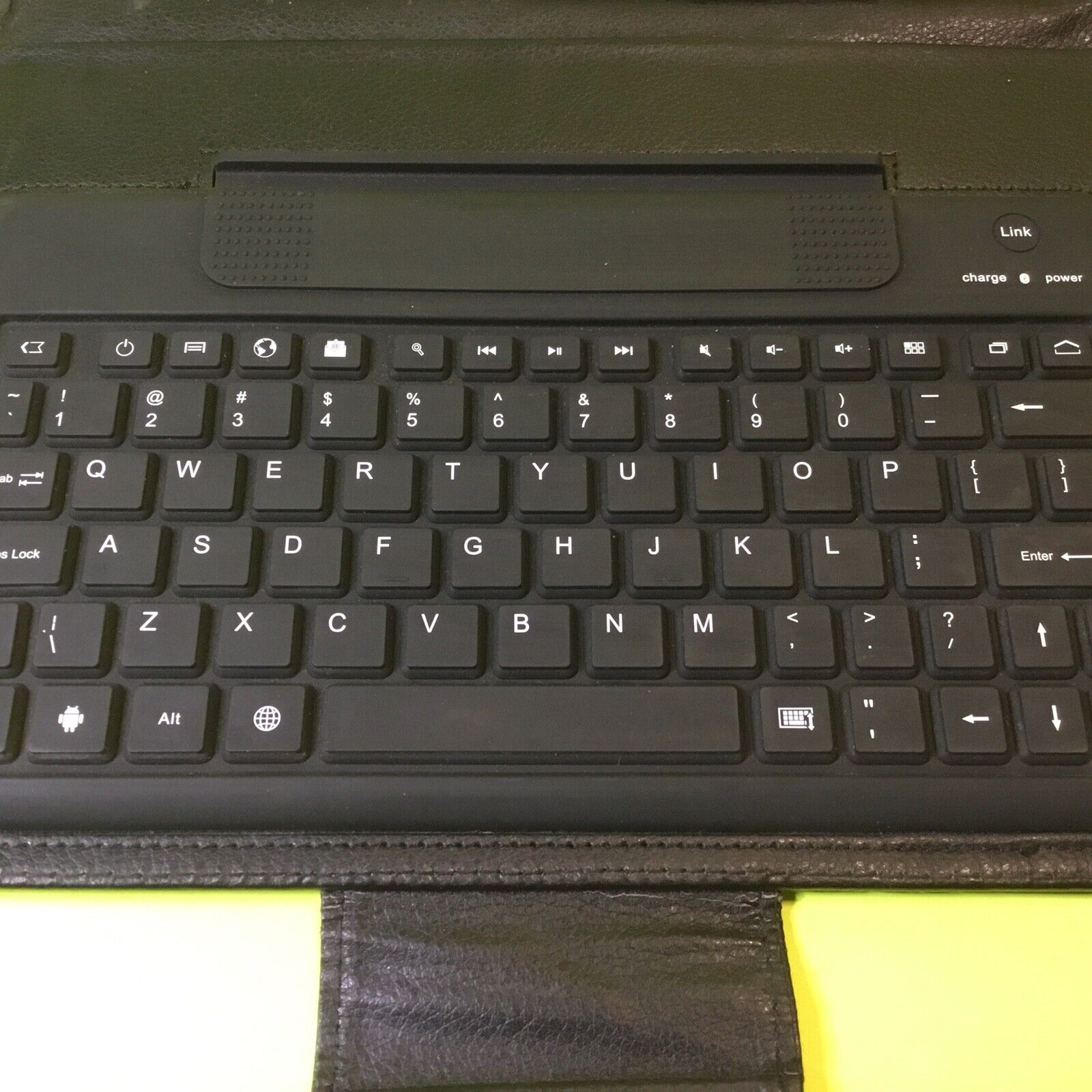 Untested Samsung Tab 10.1 GT-P7510MA FOR PARTS RECYCLE or REPAIR