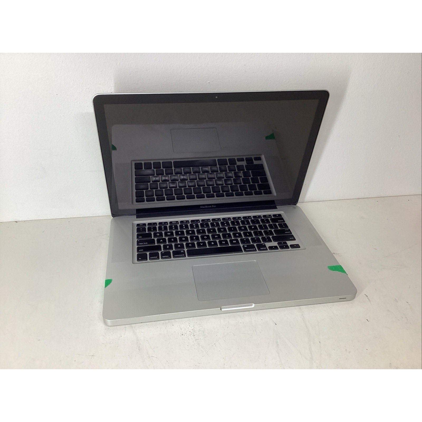 Apple MacBook Pro 2010 Model A1286 Silver No Battery, HDD - For Parts