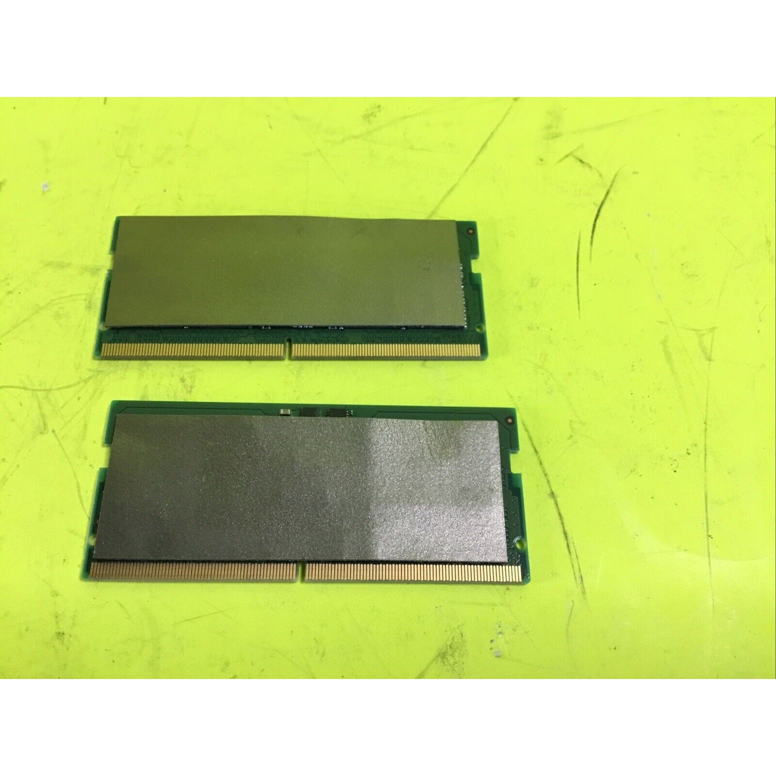 Samsung 16GB (2X8GB) DDR5 4800 MHz SO-DIMM Laptop Memory RAM (M425R1GB4BB0-CQK)