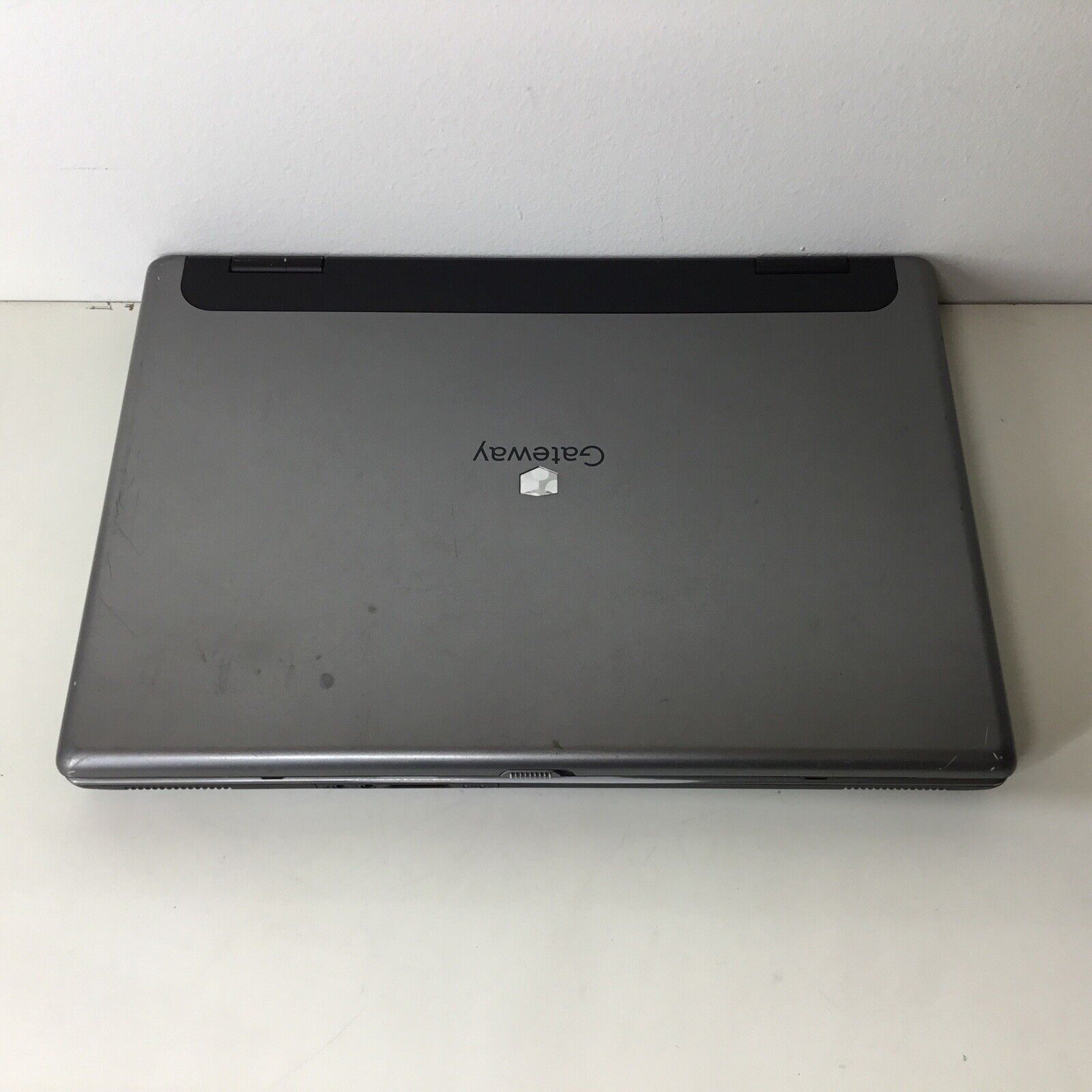 Gateway MX9711 PA6A Laptop Intel T2060 100GB - For Parts