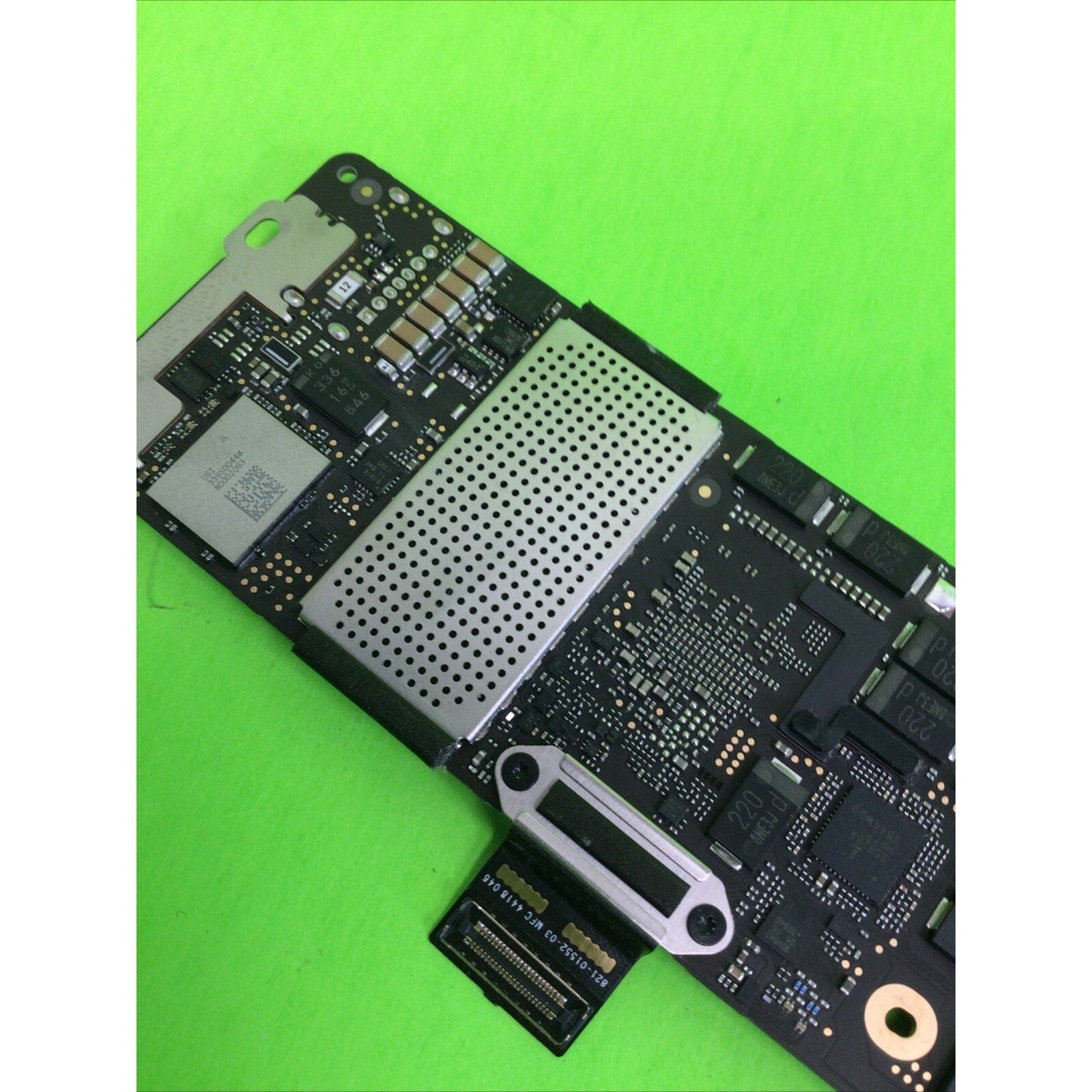 Apple MacBook Air A1932 820-01521-A Logic Board with Touch ID