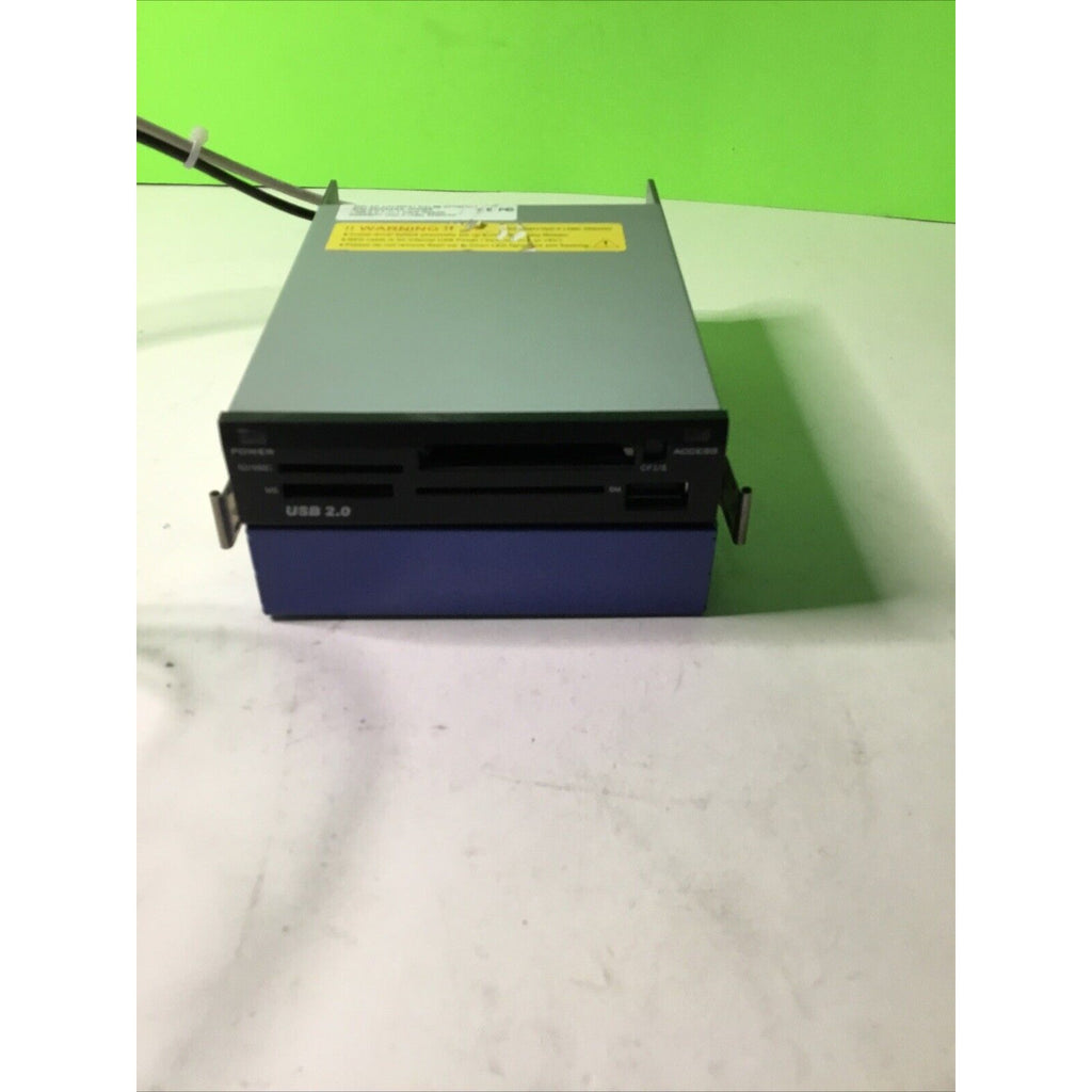 Multi-Card Reader 7-In-One USB 2.0 3.5" Internal White CF/SD/SM/MMC/MS