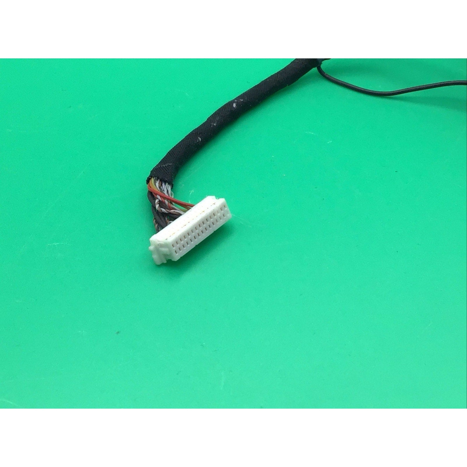 HP Desktop LCD Cable P/N: 658922-001 DD0WJ7LC010