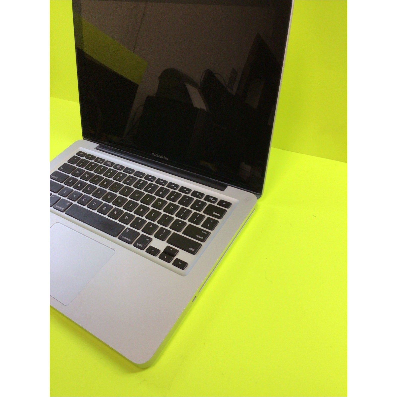 Macbook Pro A1278 Core Duo 2.26GHz 2GB RAM FOR PARTS or REPAIR