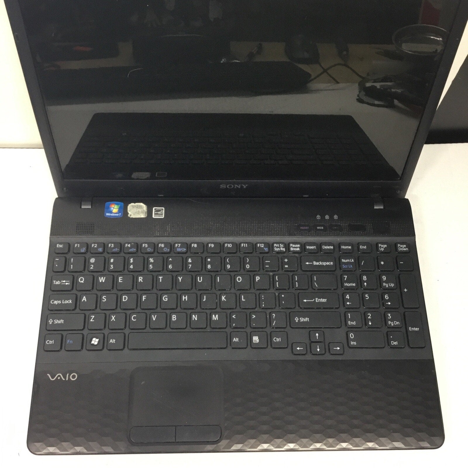 For Parts Sony Vaio PCG-71C11L 4 GB NO HDD Bad Battery READ DESC