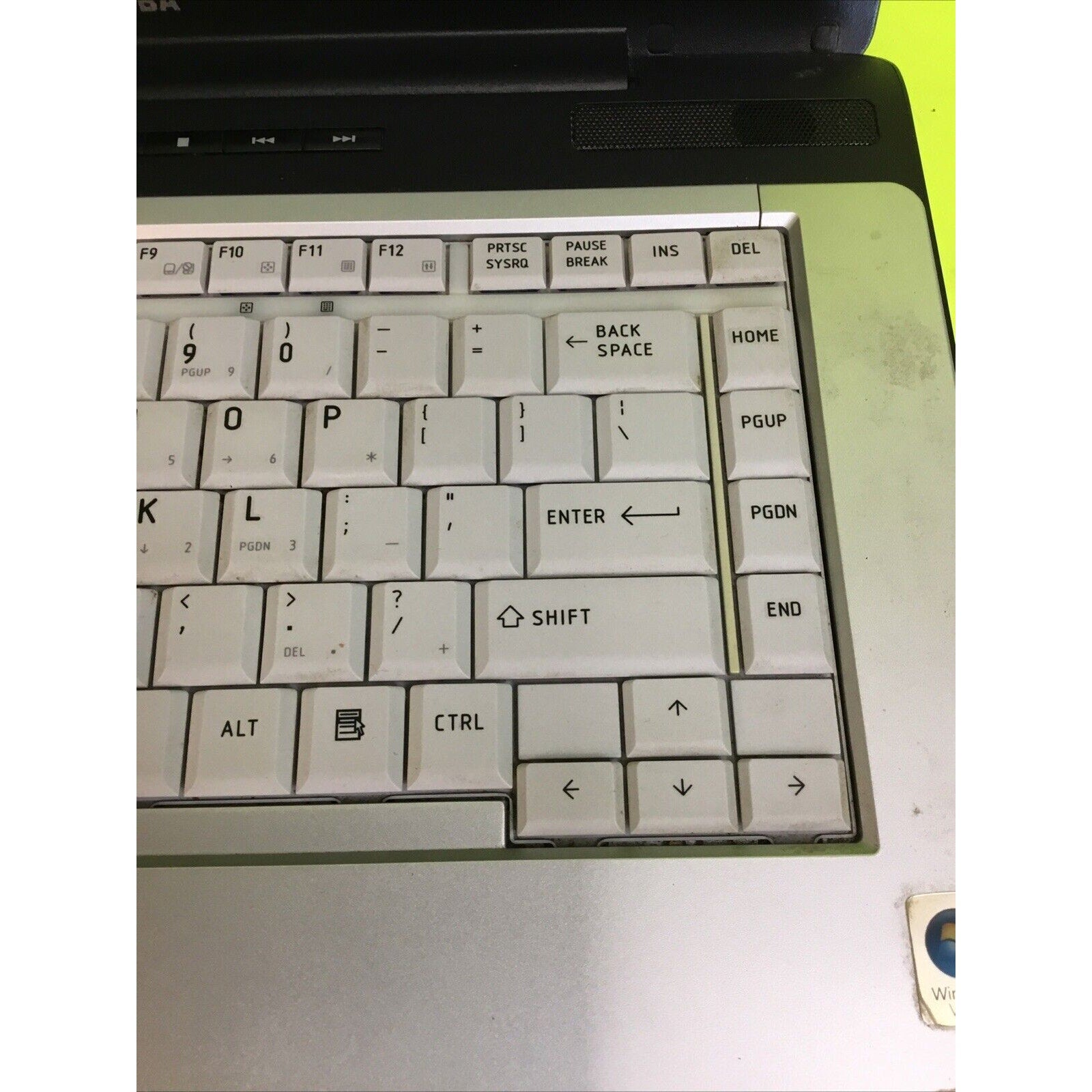 Toshiba Satellite A215-S5822 FOR PARTS or REPAIR