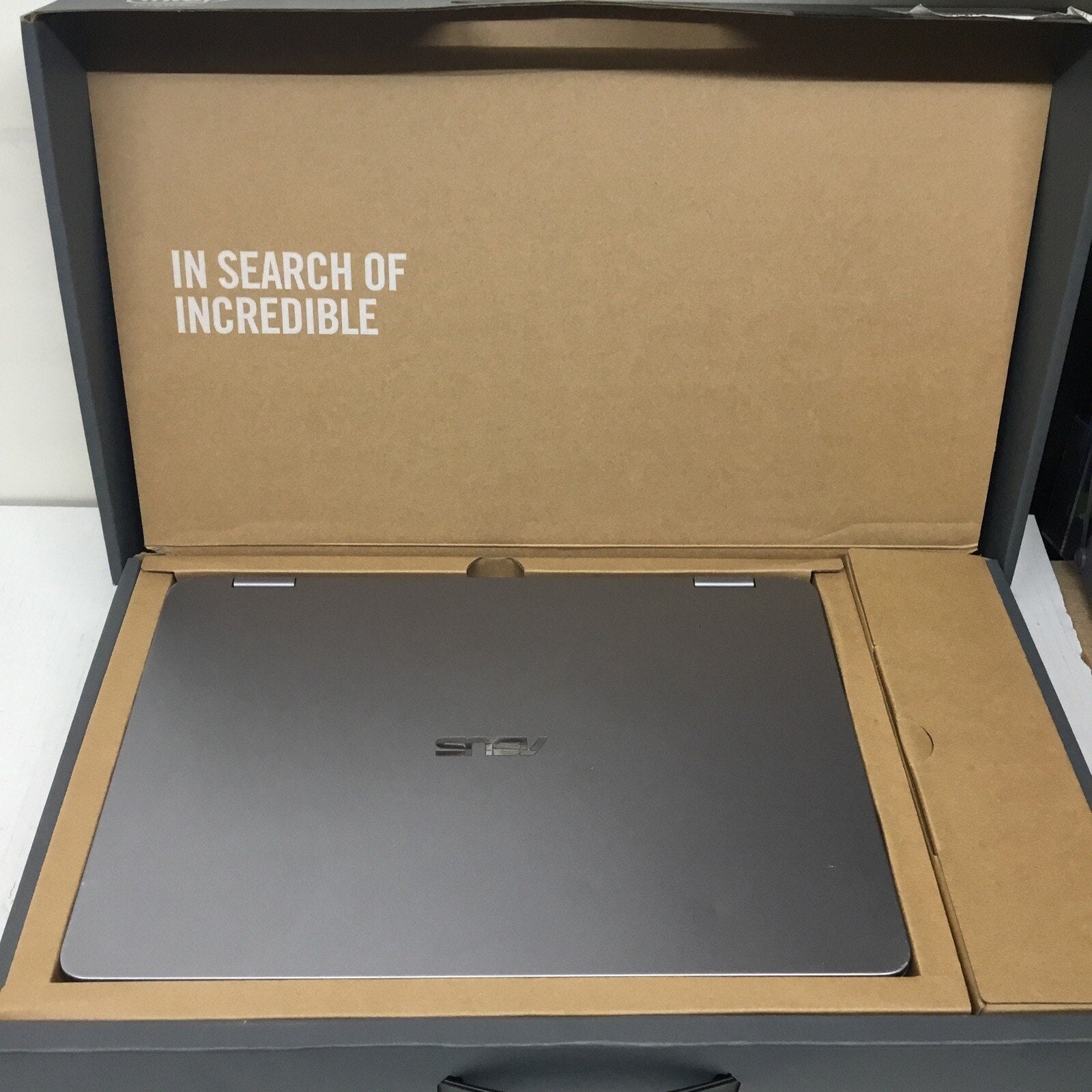 ASUS VivoBook Flip 14 2-in-1 Intel Pentium N4200 4GB RAM 64GB SSD 16" FHD W10