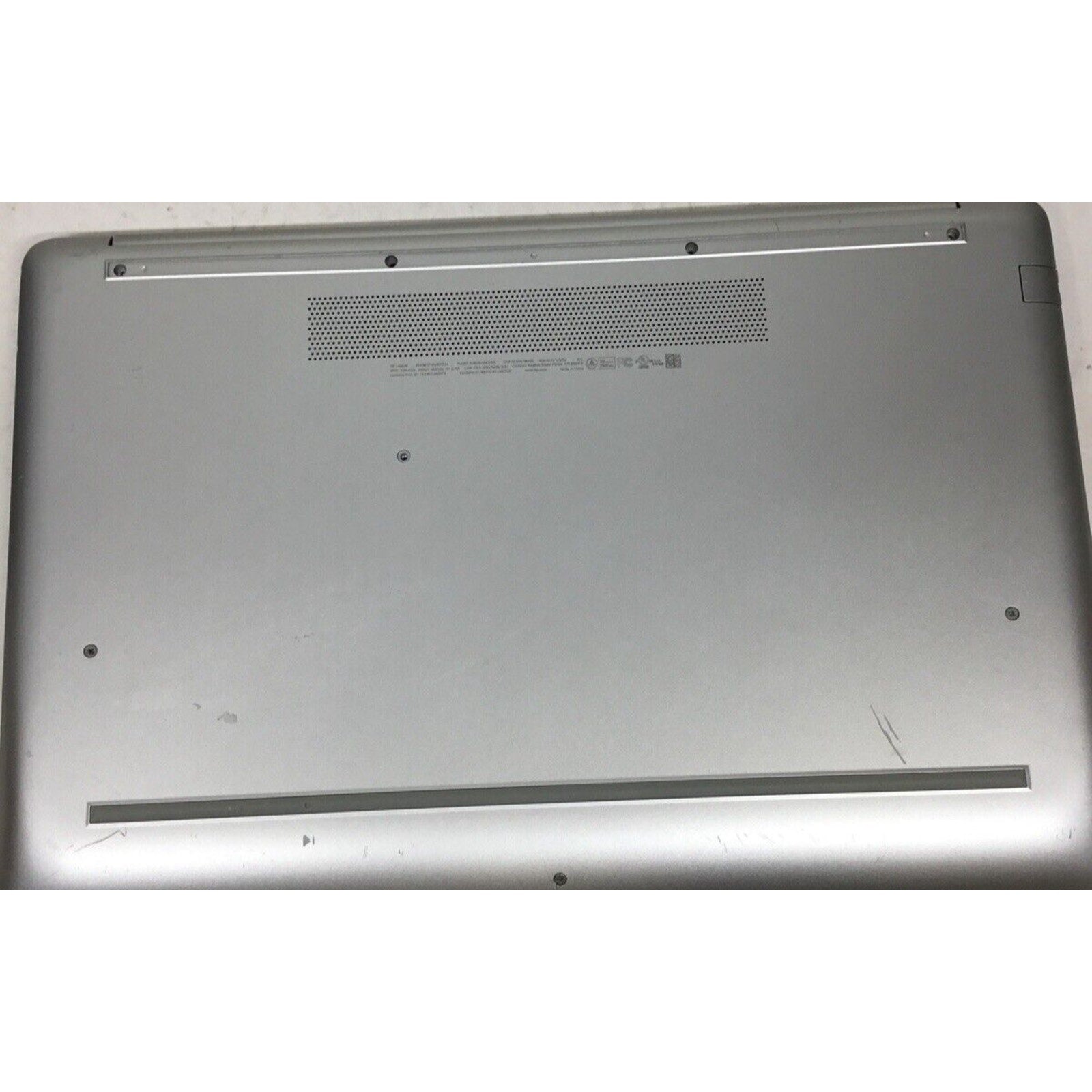 HP 17-BY4013DX 17.3" (240GB SSD, Intel Core i3-1115G4, 2.30GHz, 8GB RAM) Laptop