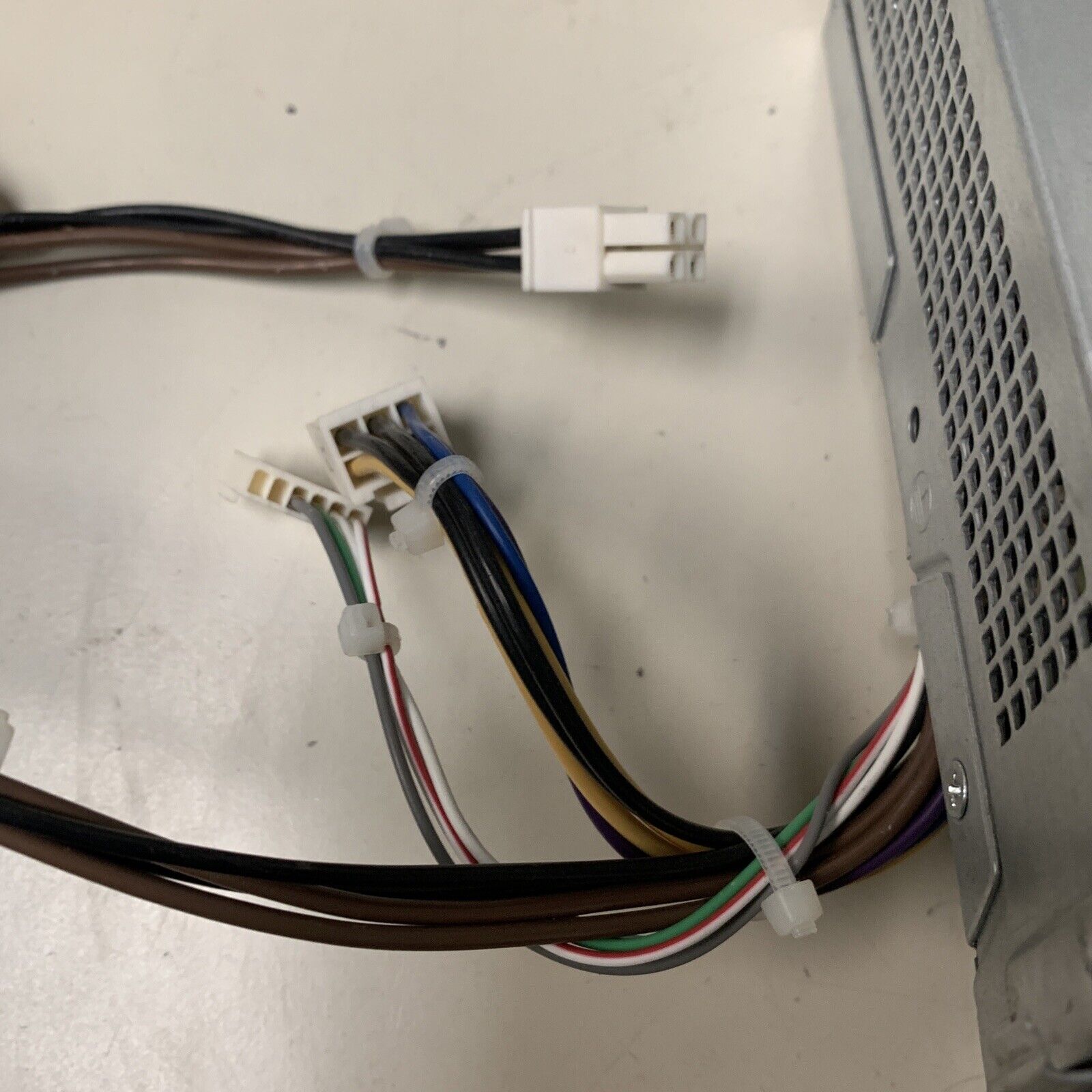 HP Switching Power Supply Model PS-4241-9HB P/N 611481-001 / 613762-001 240W