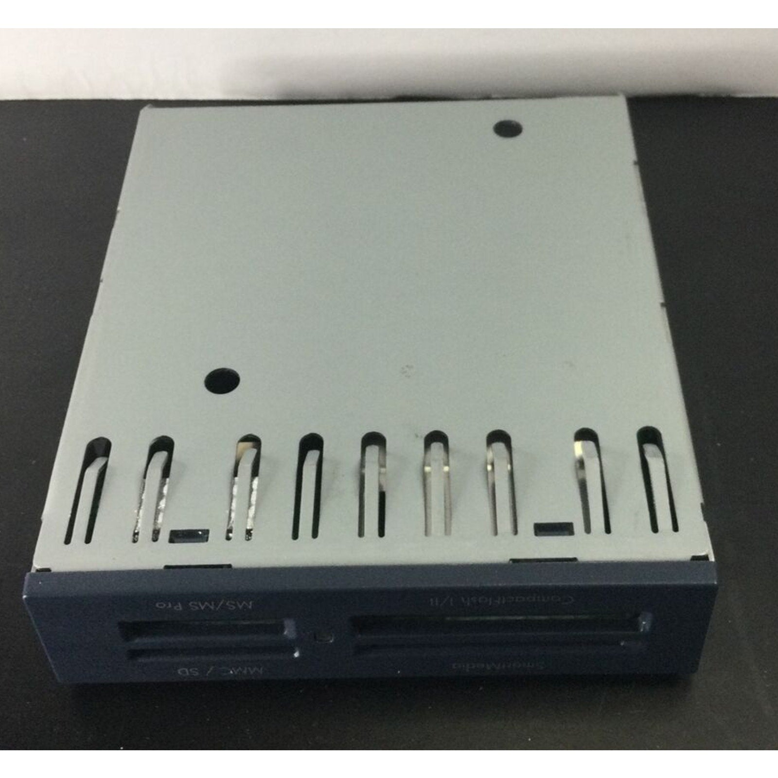 HP 3.5-Inch Internal 7 in 1 Flash Media Card Reader/Writer 5069-6272 Dark Gray