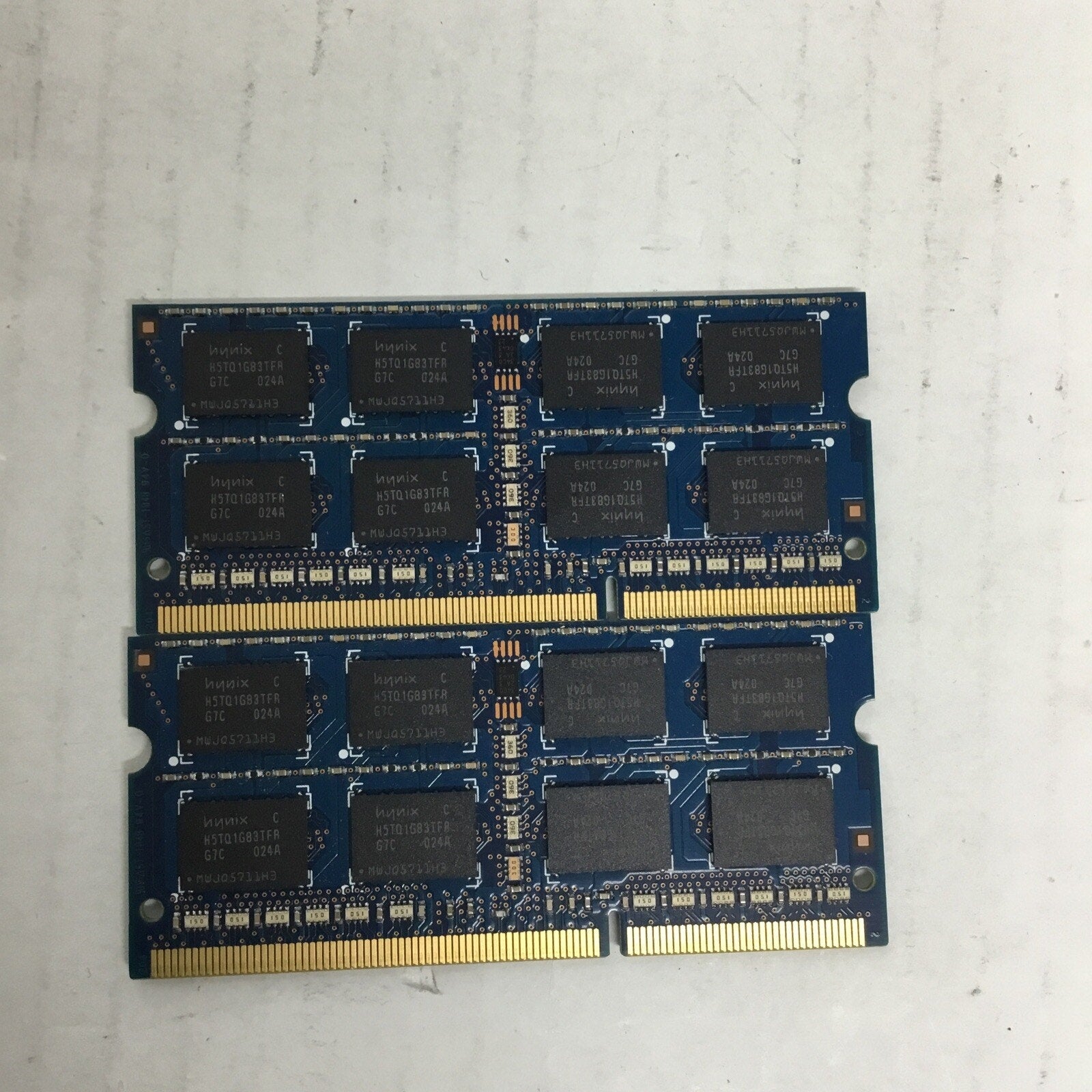 Hynix 4GB (2x2) SO-DIMM 1333 MHz DDR3 SDRAM Memory (HMT125S6TFR8C-H9)