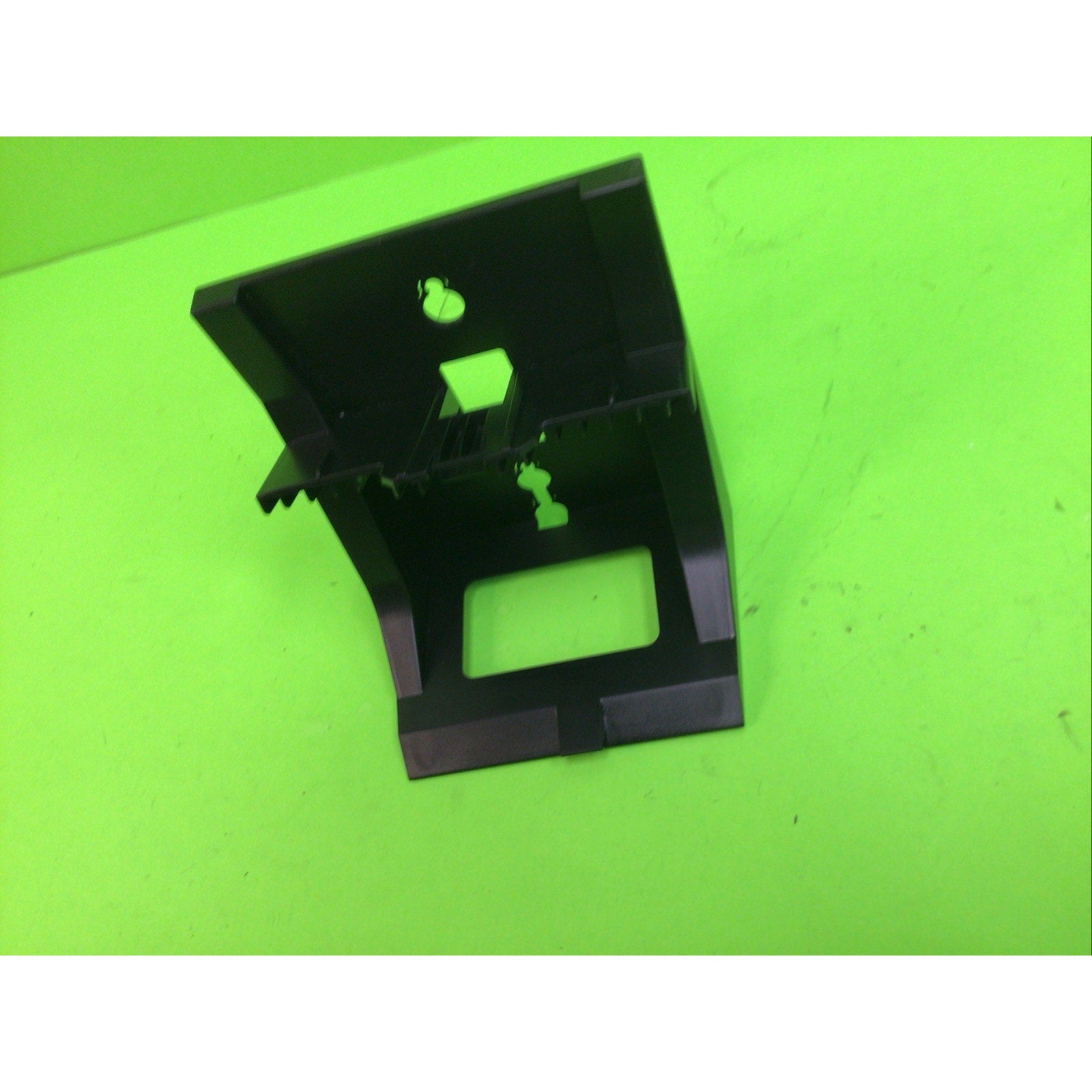 Wall Mount Bracket 3342-46174-001 for VVX 150/250