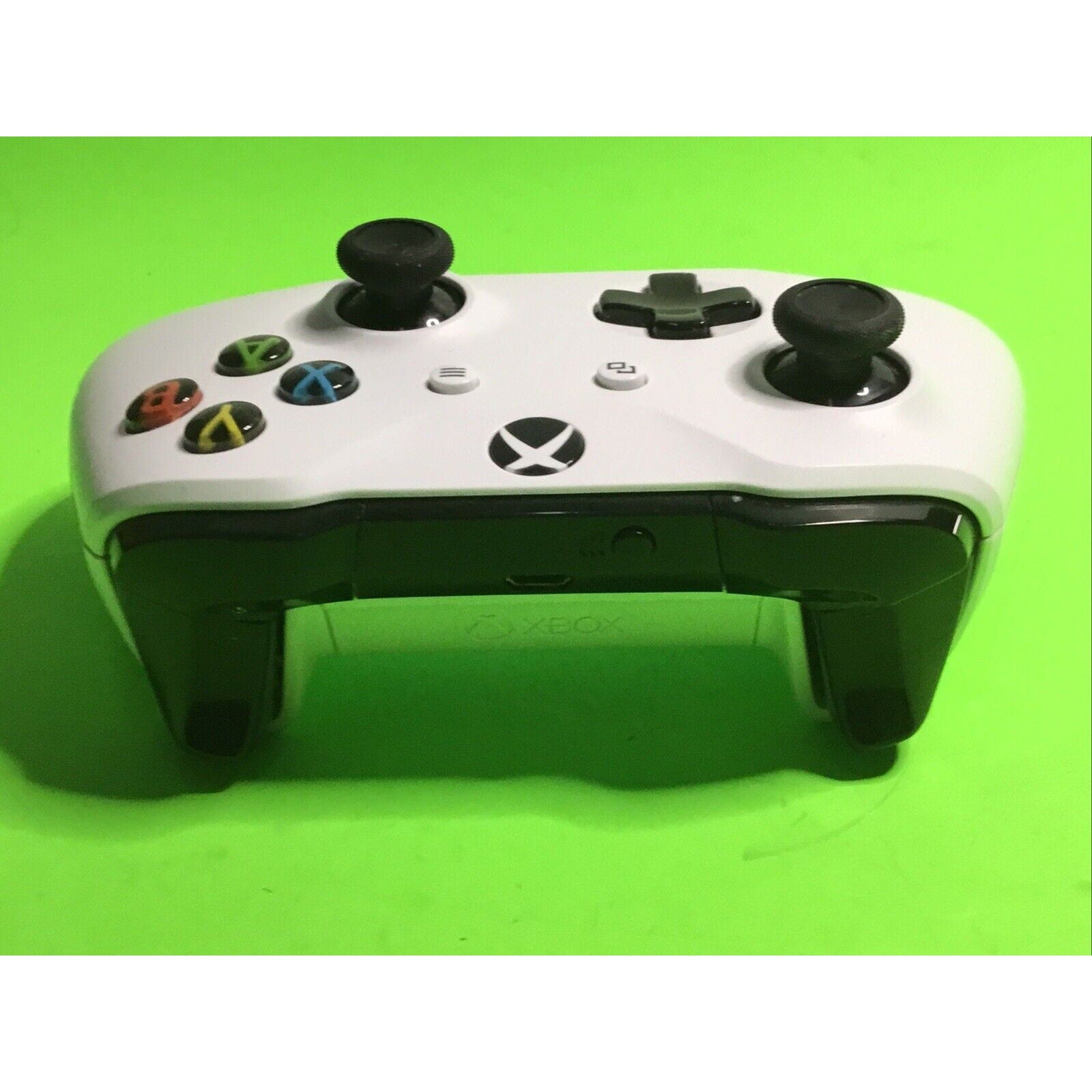 Microsoft 1708 Xbox One Controller and Xbox 360 Controller FOR PARTS or REPAIR