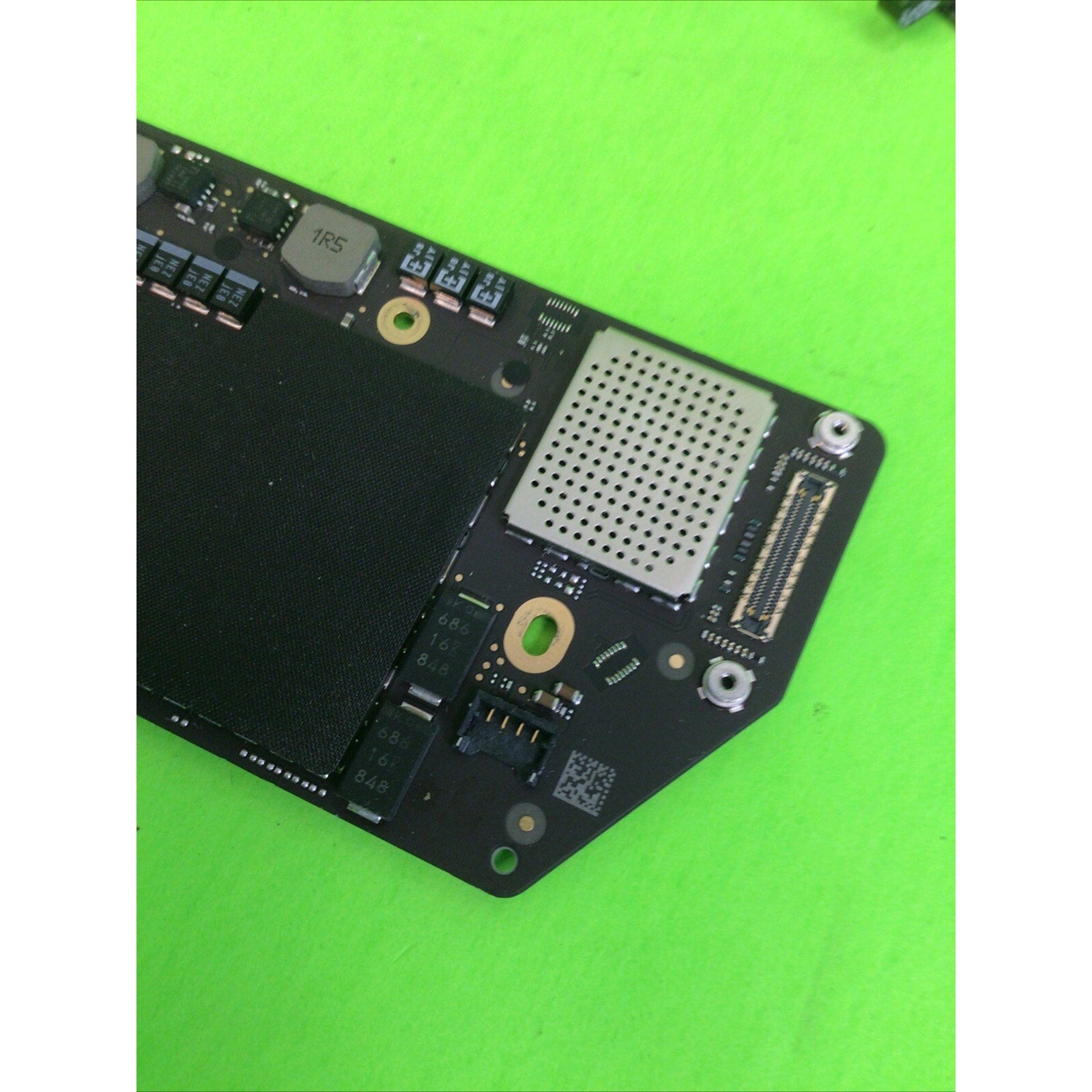 Apple MacBook Air A1932 820-01521-A Logic Board with Touch ID