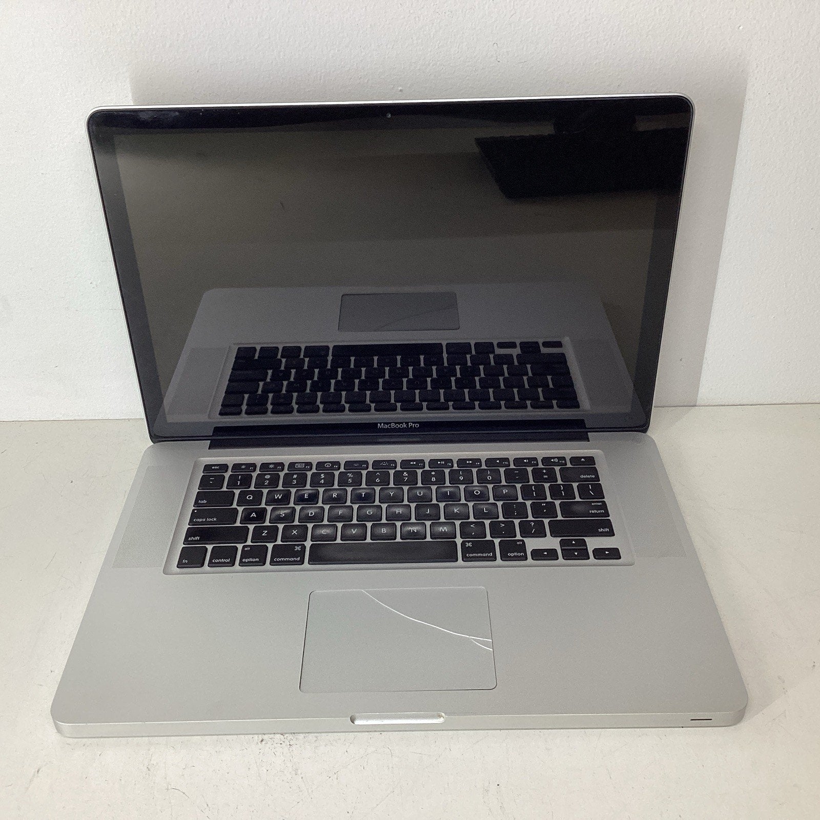MacBook Pro 15" A12866 i5 Core 4GB RAM 320GB HDD - For Parts (READ)