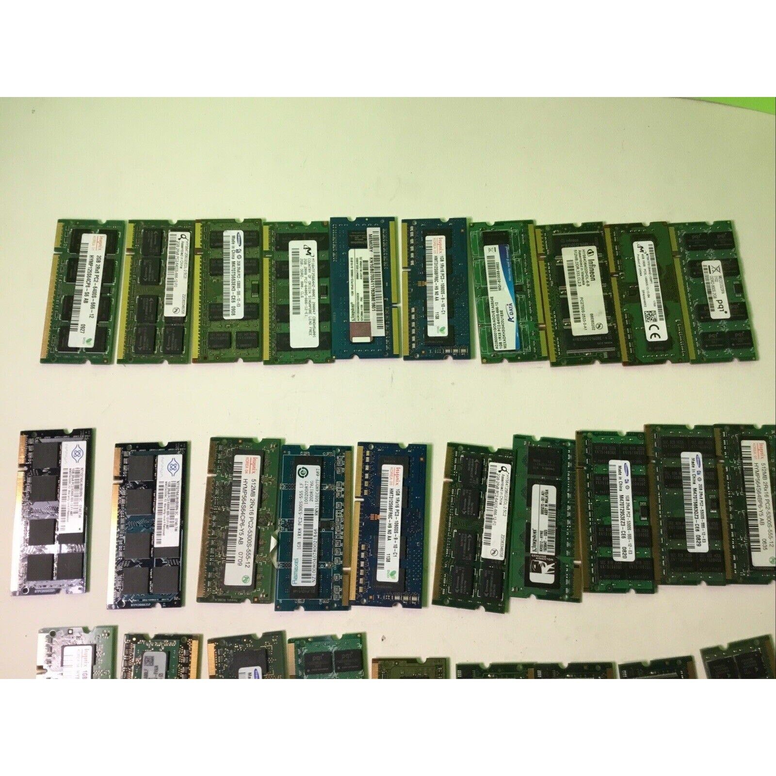 Lot of (34) Mixed Brands 512M 1GB 2GB PC/PC2 Laptop Ram Memory