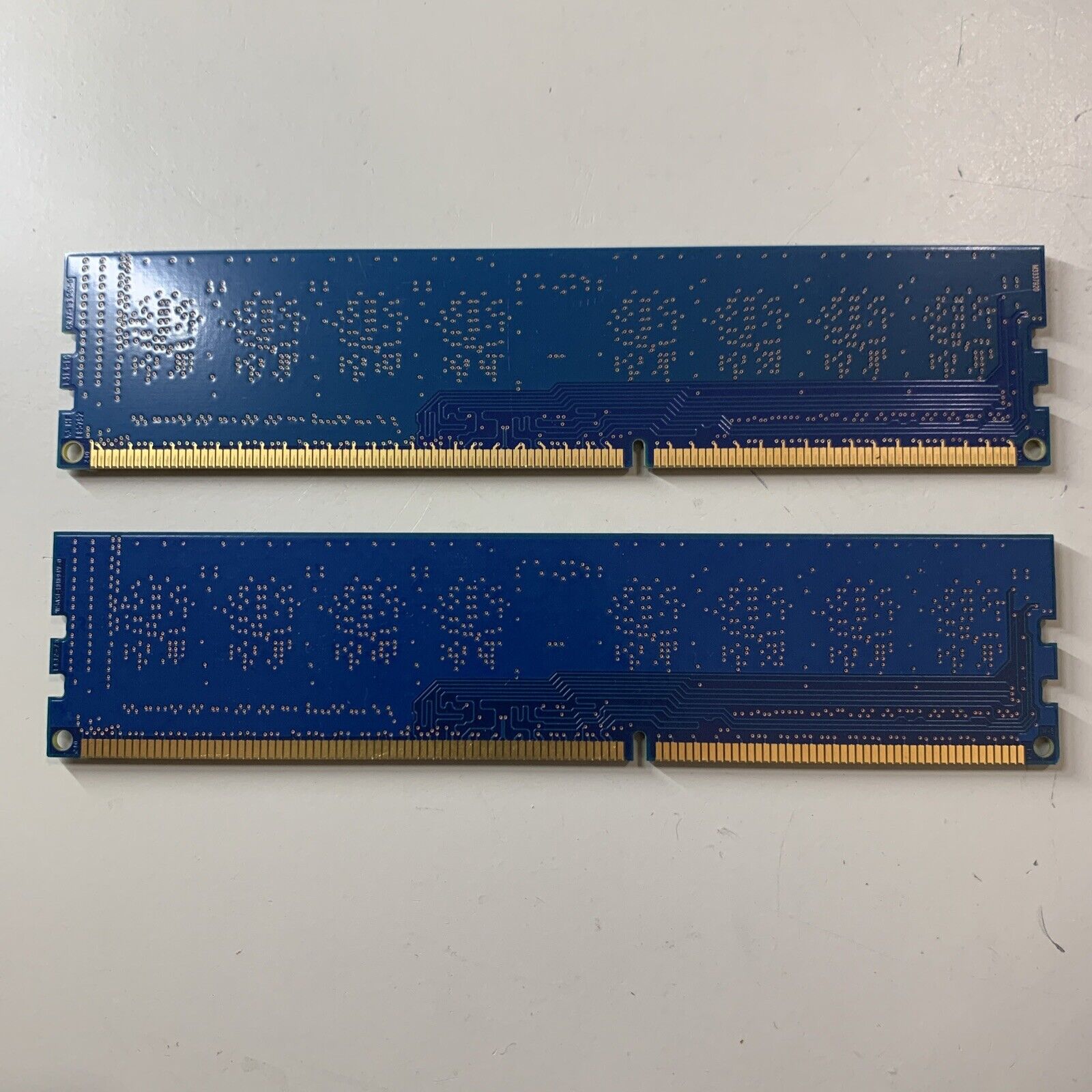 Lot of 2 Hynix 4GB DDR3 1600 desktop DIMMs PC3-12800U RAM HMT451U6AFR8C-PB 1Rx8