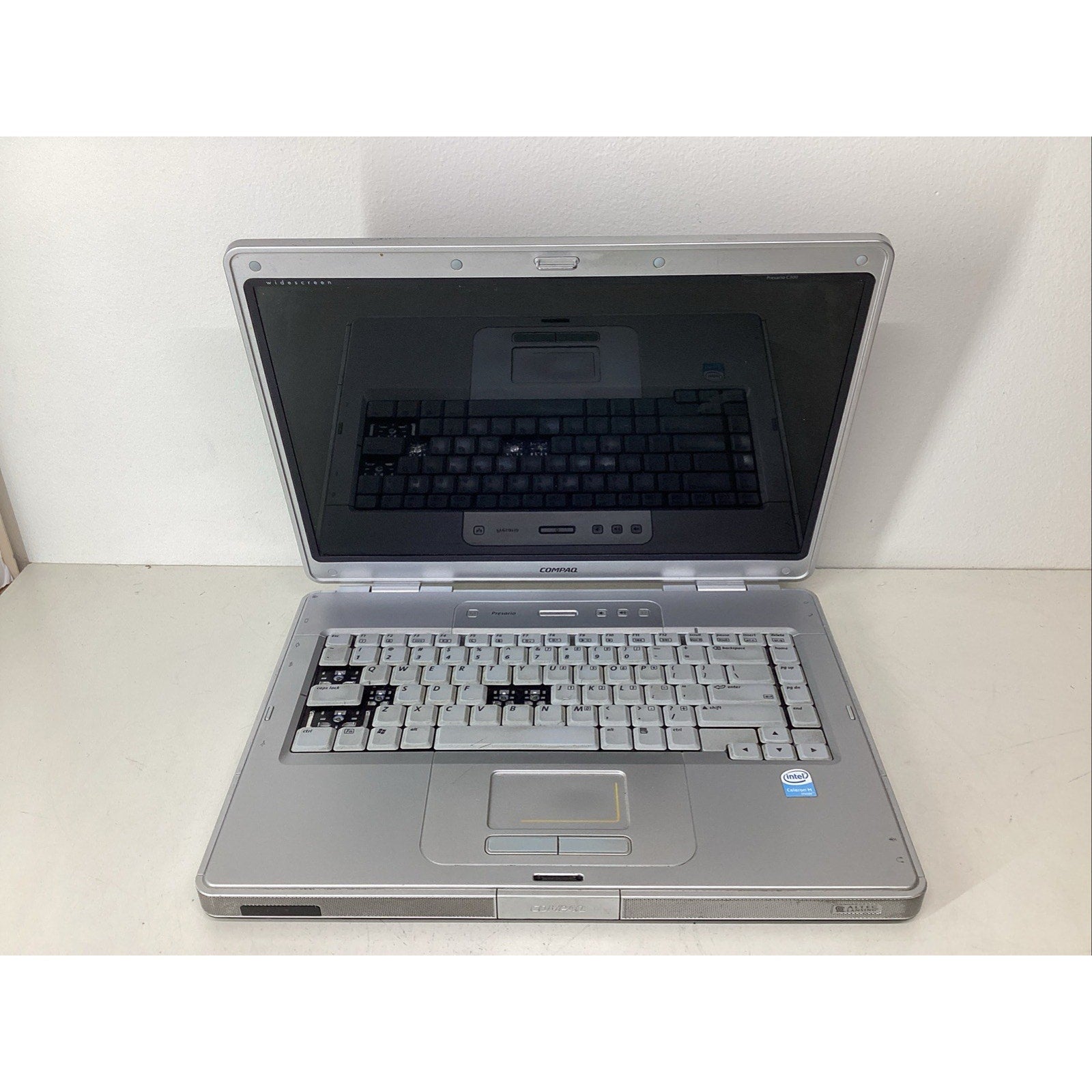 Compaq Presario C300 Laptop 512MB RAM 80GB HDD Intel Celeron M - For Parts